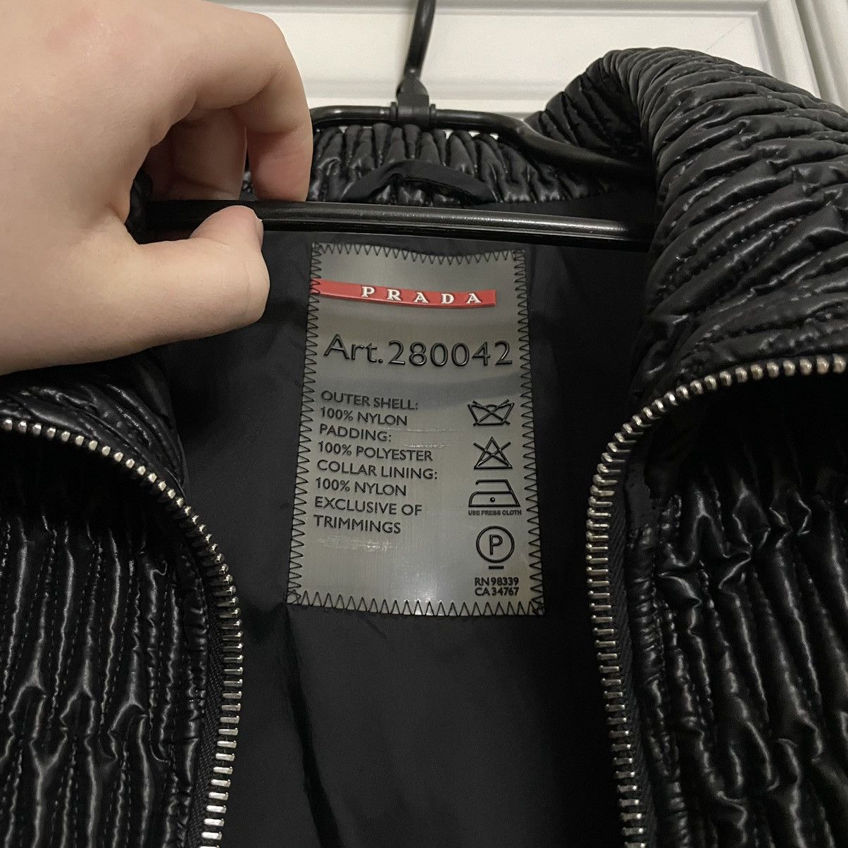Prada 2008 Lookbook Prada Vampire Nylon Quilted Light Jacket Size XS / US 0-2 / IT 36-38 - 9 Thumbnail