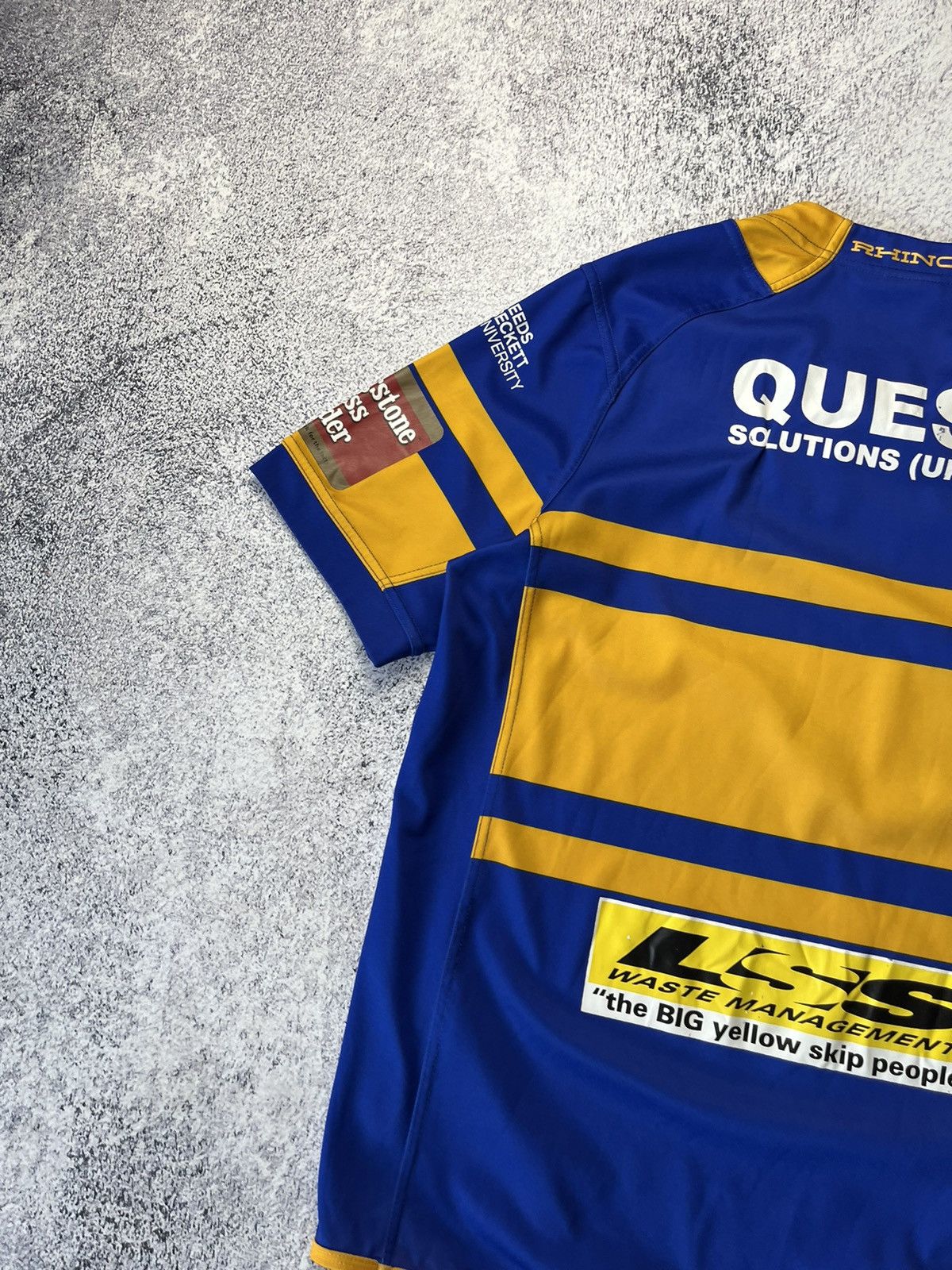 Vintage ISC Leeds Rhinos 2016 Rugby Jersey Men's Size XL Size US XL / EU 56 / 4 - 13 Thumbnail