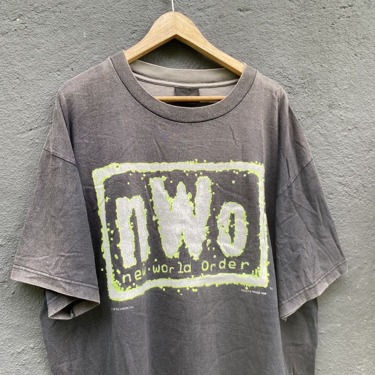 WCW/nWo Thrashed Faded Vintage 90s New World Order Tee Size US XXL / EU 58 / 5 - 2 Thumbnail