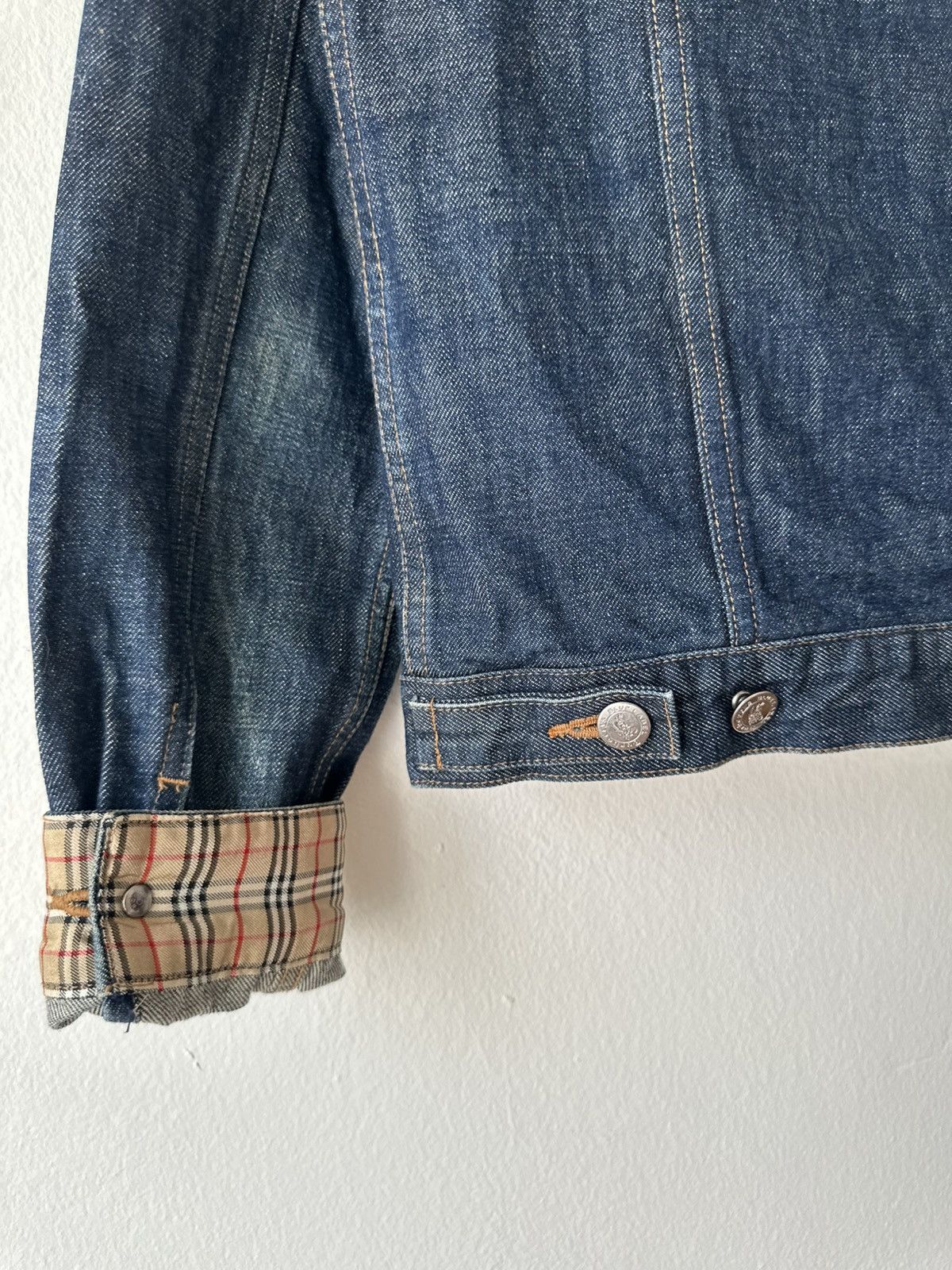 Burberry Vintage Burberry Blue Label Denim Jacket Size M / US 6-8 / IT 42-44 - 7 Thumbnail