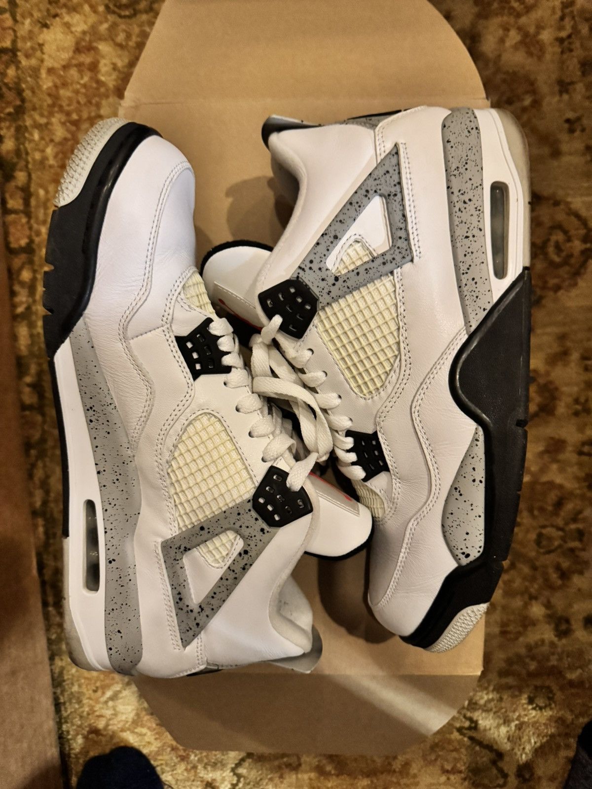 Jordan Brand × Nike Jordan 4 Cement Size 10.5 Size US 10.5 / EU 43-44 - 2 Thumbnail