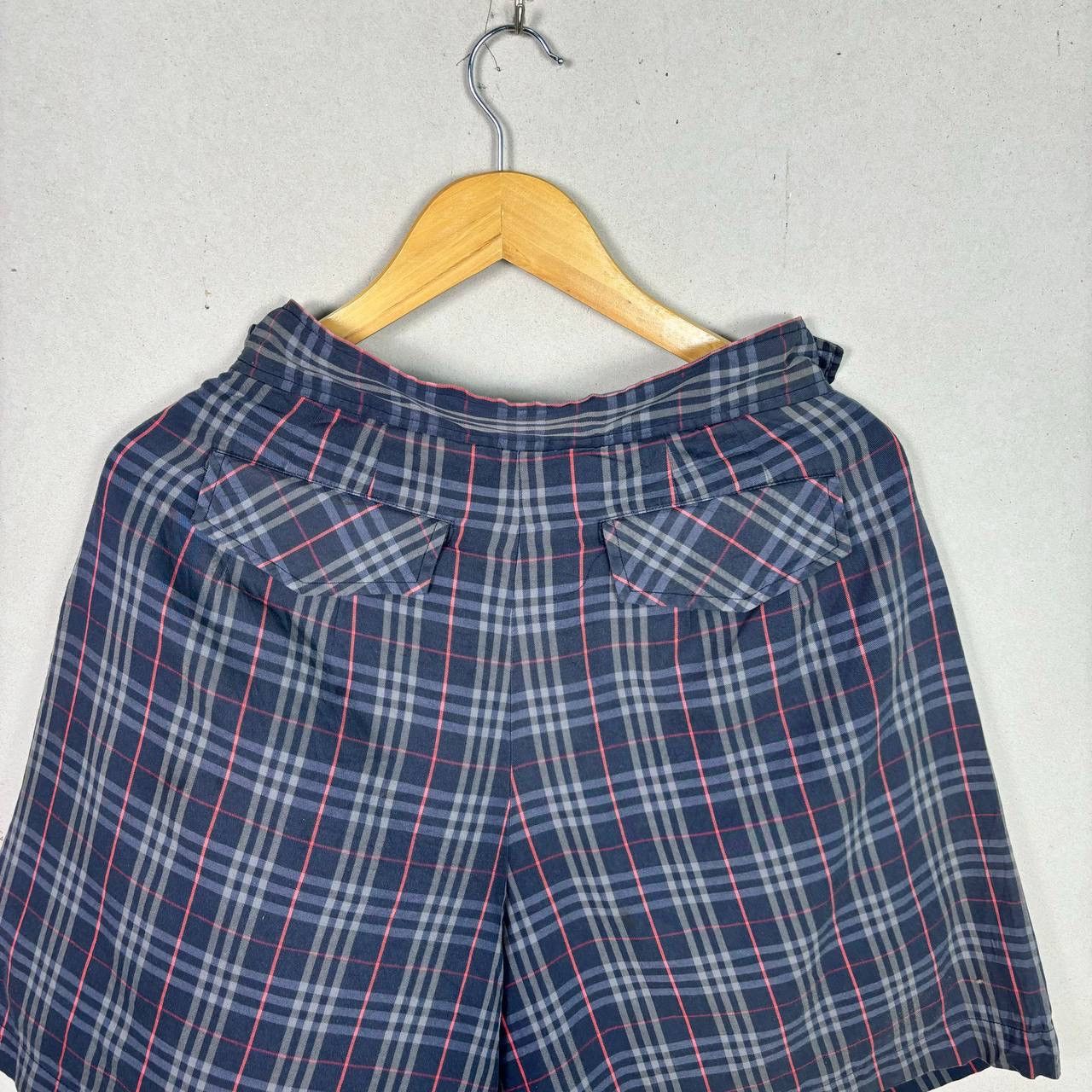 Burberry Vintage Burberry Checked Short Pants Size US 26 / EU 42 - 4 Thumbnail