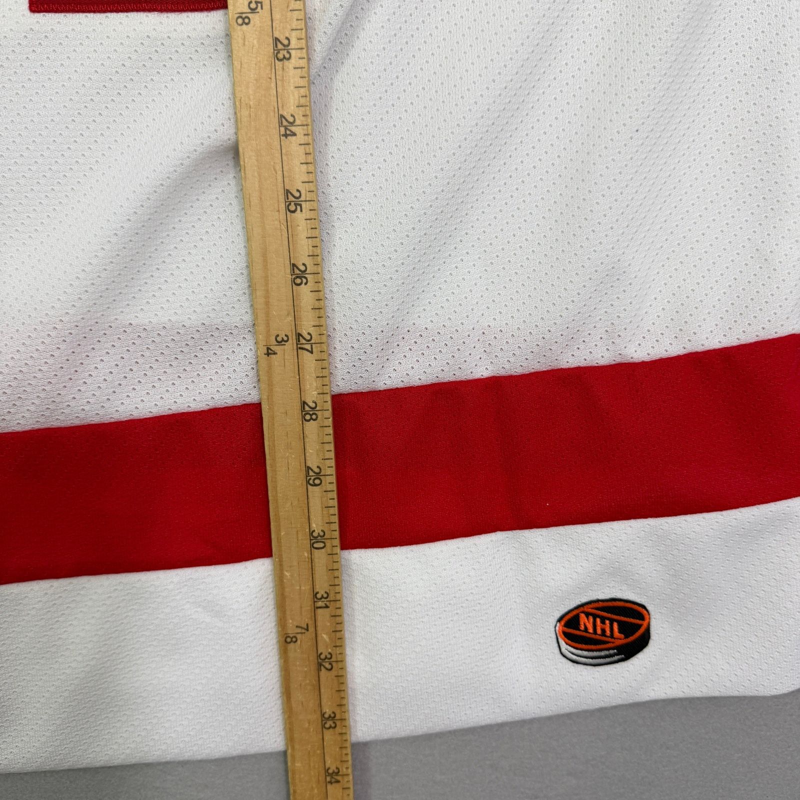 Vintage Vintage CCM Detroit Red Wings Hubbard #31 Hockey Jersey XL Size US XL / EU 56 / 4 - 13 Thumbnail