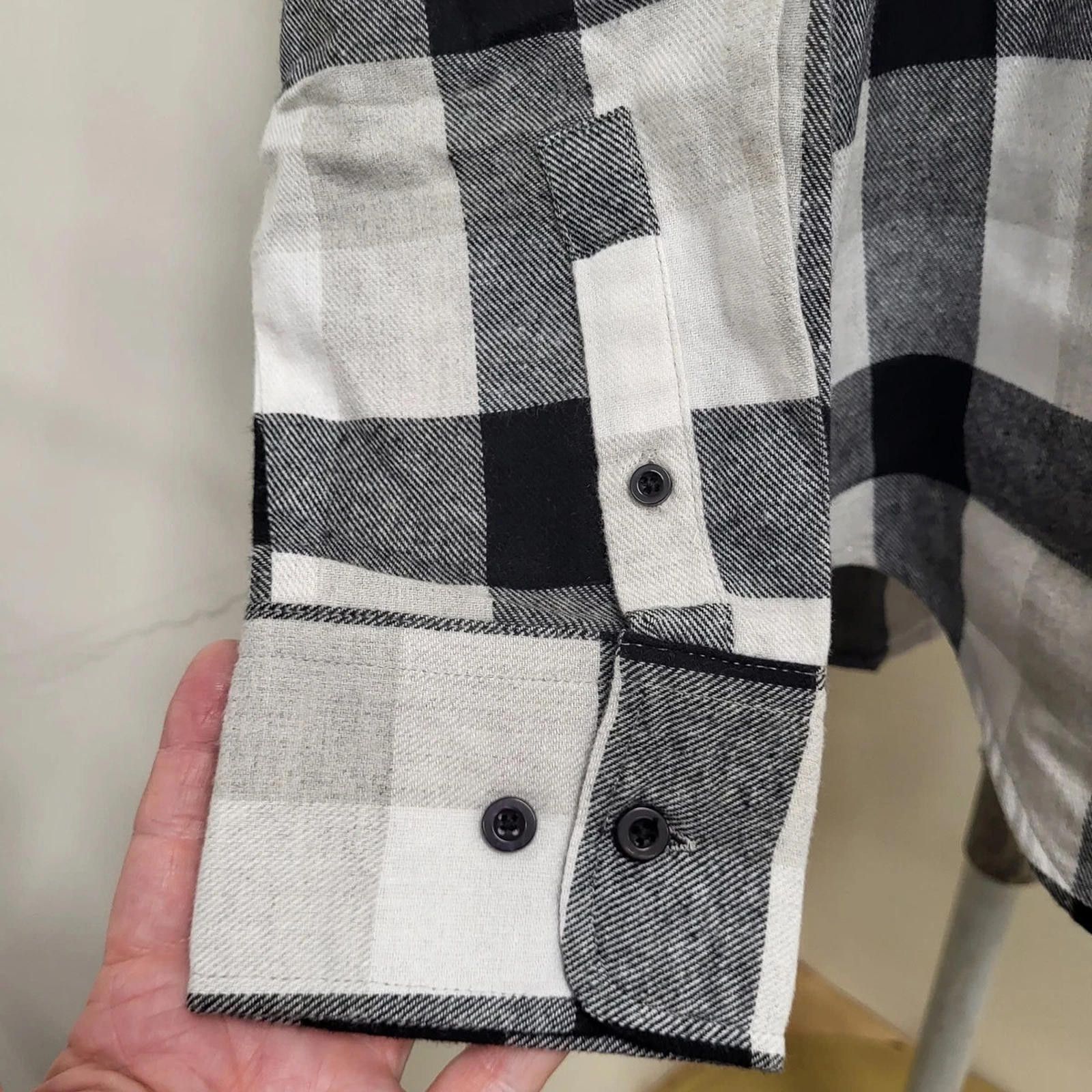 Other Yellowstone Flannel Shirt Men's SzL White Black Dutton Ranch Size US L / EU 52-54 / 3 - 4 Thumbnail