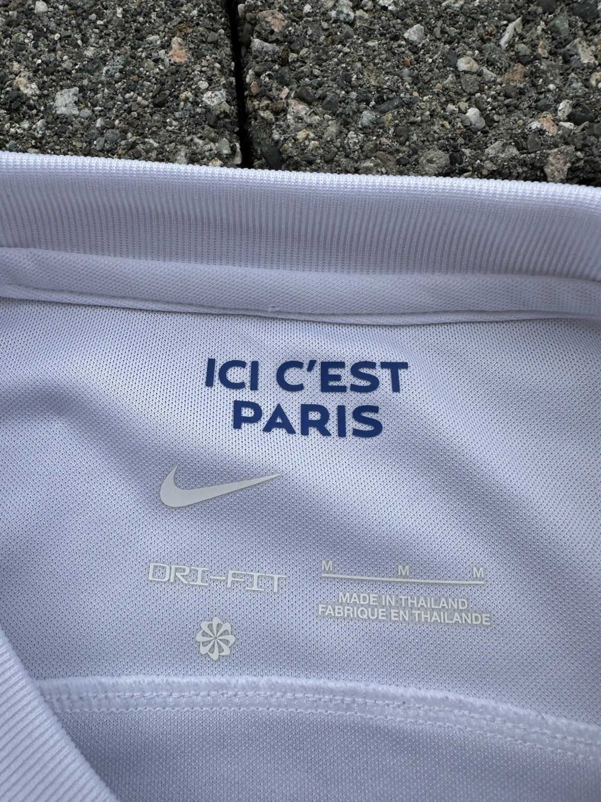 Nike PSG Paris Mbappe 2023 Jersey Size US M / EU 48-50 / 2 - 5 Thumbnail