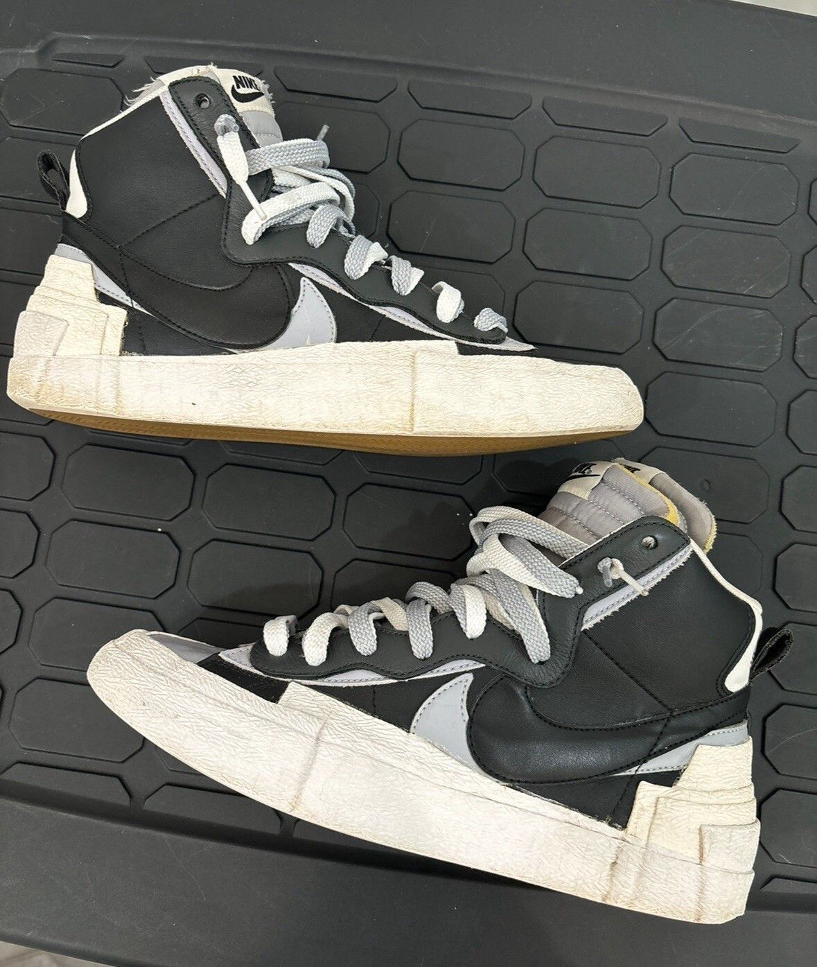 Nike sacai x Blazer Mid Black Grey