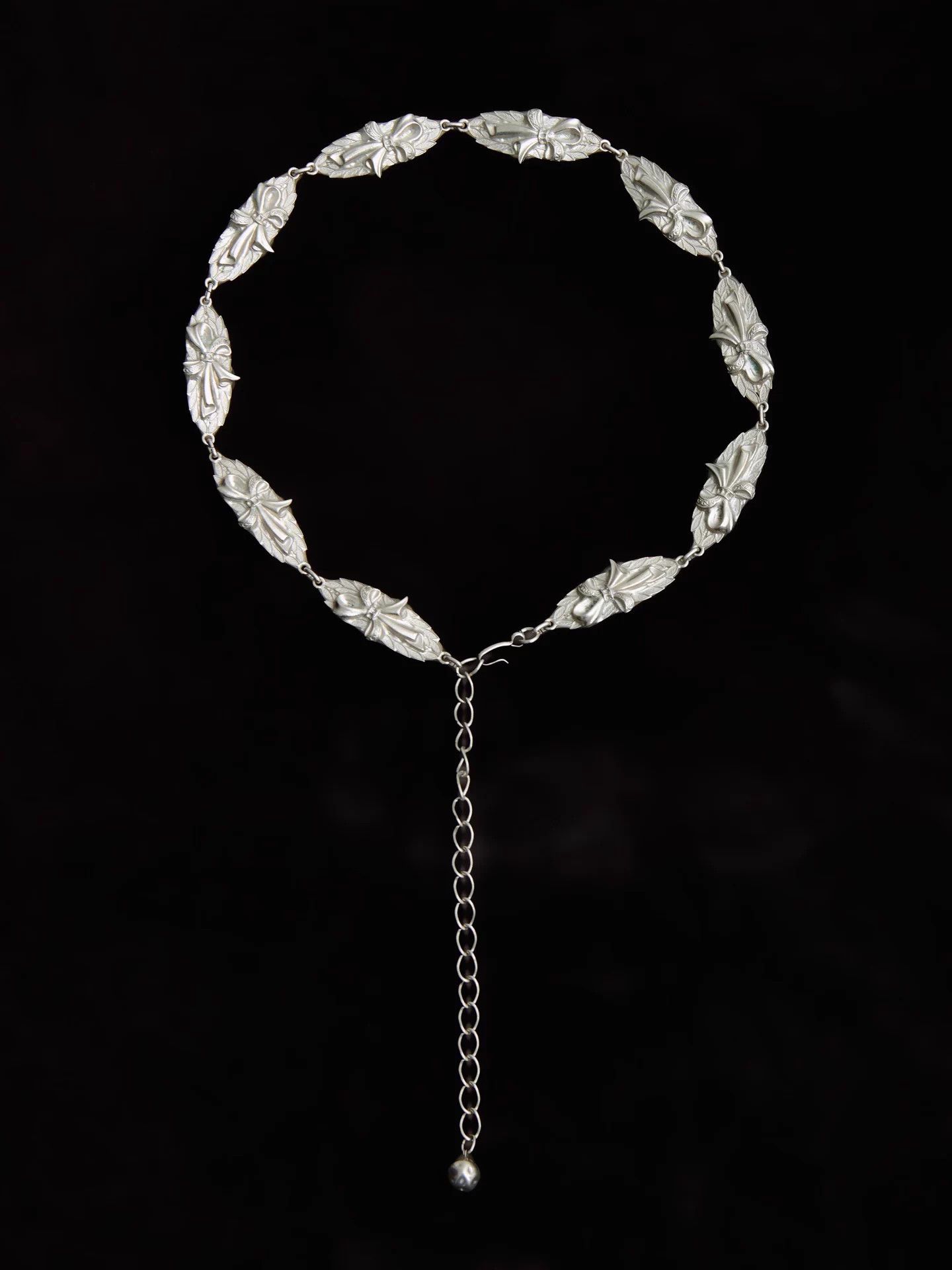 Vintage Vintage French Silver Repousse Floral Leaf Necklace Size ONE SIZE - 5 Thumbnail