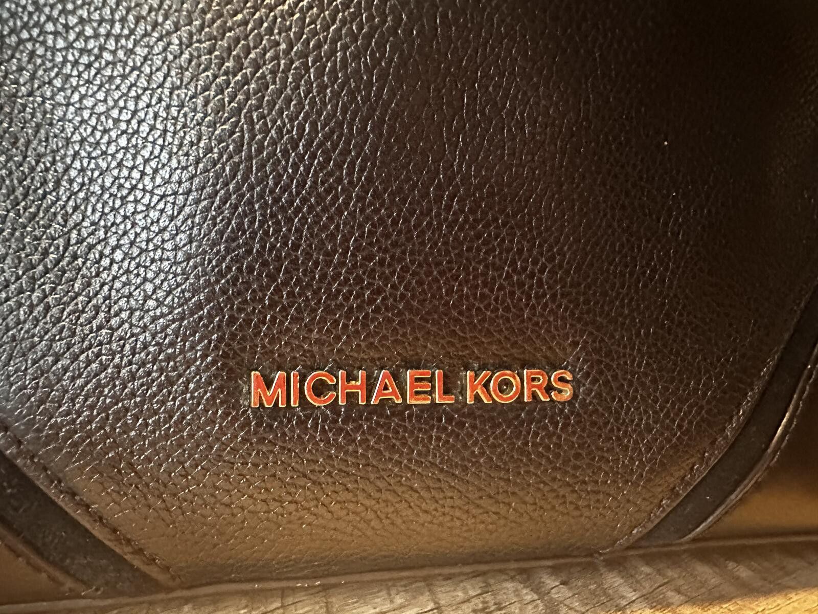 Michael Kors Michael Kors Black Leather Crossbody Bucket Bag Size ONE SIZE - 2 Thumbnail