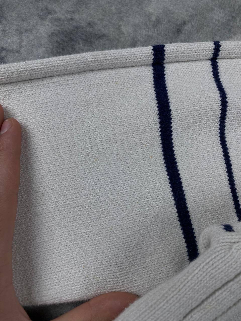 Versace Vintage Versace Sport Knit Sweater Big Logo Men Size M White Size US M / EU 48-50 / 2 - 10 Thumbnail