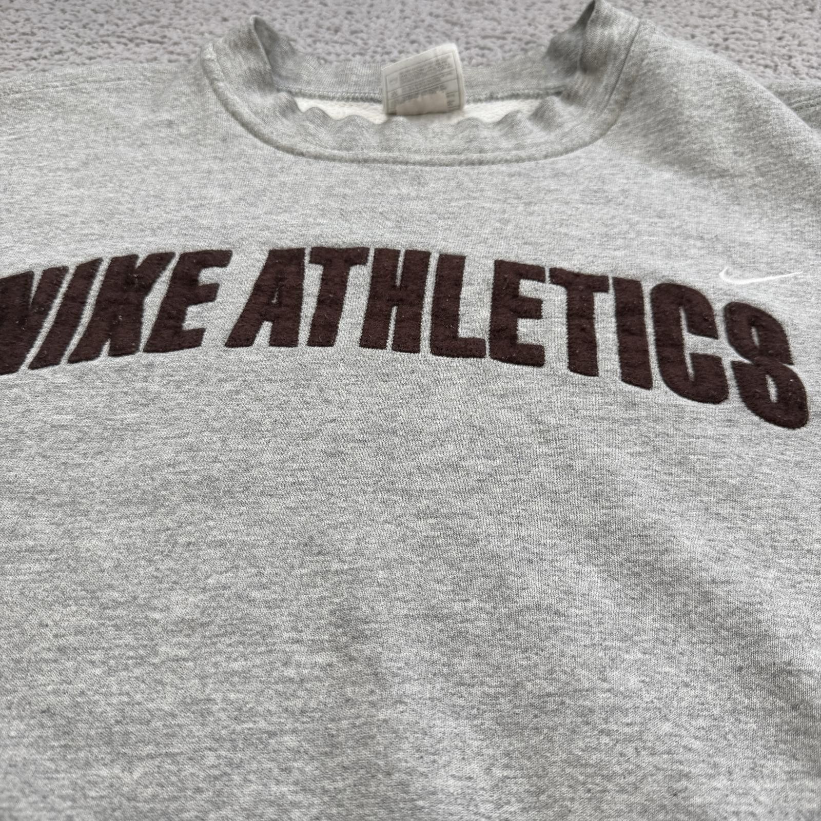 Nike Vintage Y2K Nike Athletics Crewneck Sweatshirt Mens XL USA Size US XL / EU 56 / 4 - 5 Thumbnail