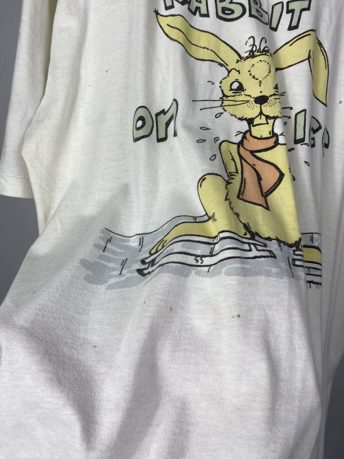 TEE JAYS Vintage 90s Animals Rabbit on Ice Y2K Tee Shirt Size US XXL / EU 58 / 5 - 6 Thumbnail