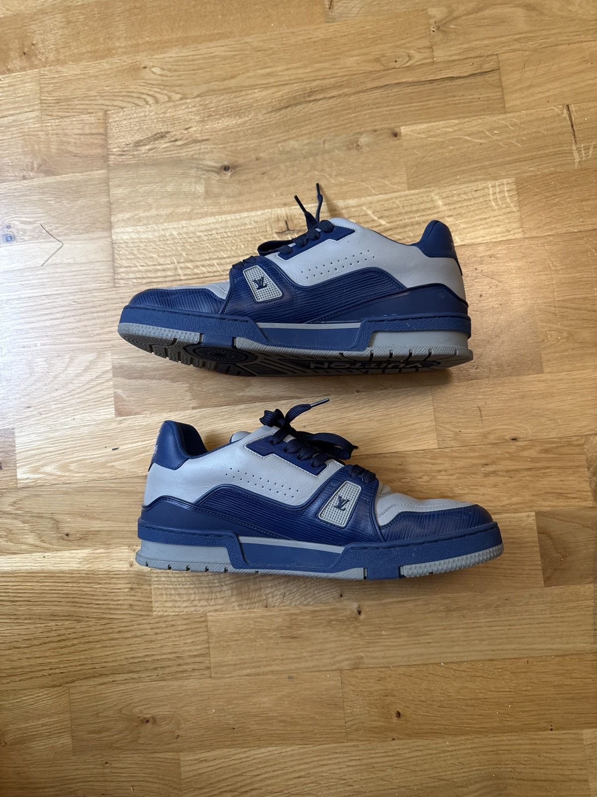 Louis Vuitton Louis Vuitton blue and gray #54 trainers Size US 8.5 / EU 41-42 - 3 Thumbnail