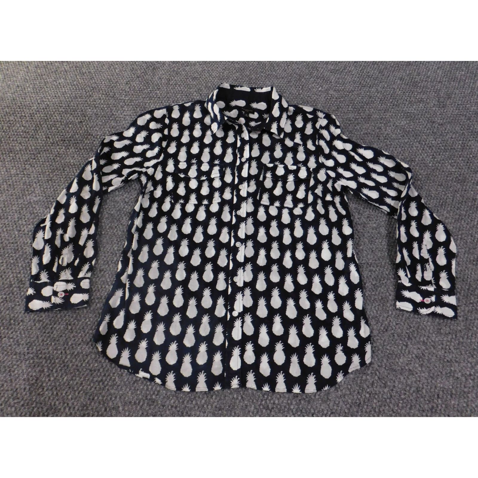 Talbots VINTAGE Talbots Shirt Womens PS Petite Pineapple Print Long Sleeve Button Up Sheer Navy Blue White Blouse Mens? Size S / US 4 / IT 40 - 3 Thumbnail