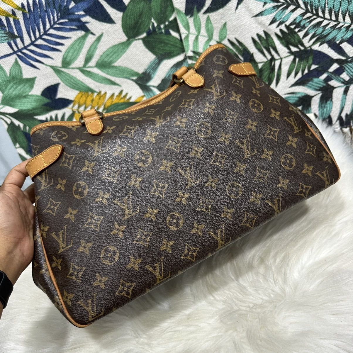 Louis Vuitton Authentic LOUIS VUITTON Monogram Batignolles Horizontel Bag Size ONE SIZE - 9 Thumbnail