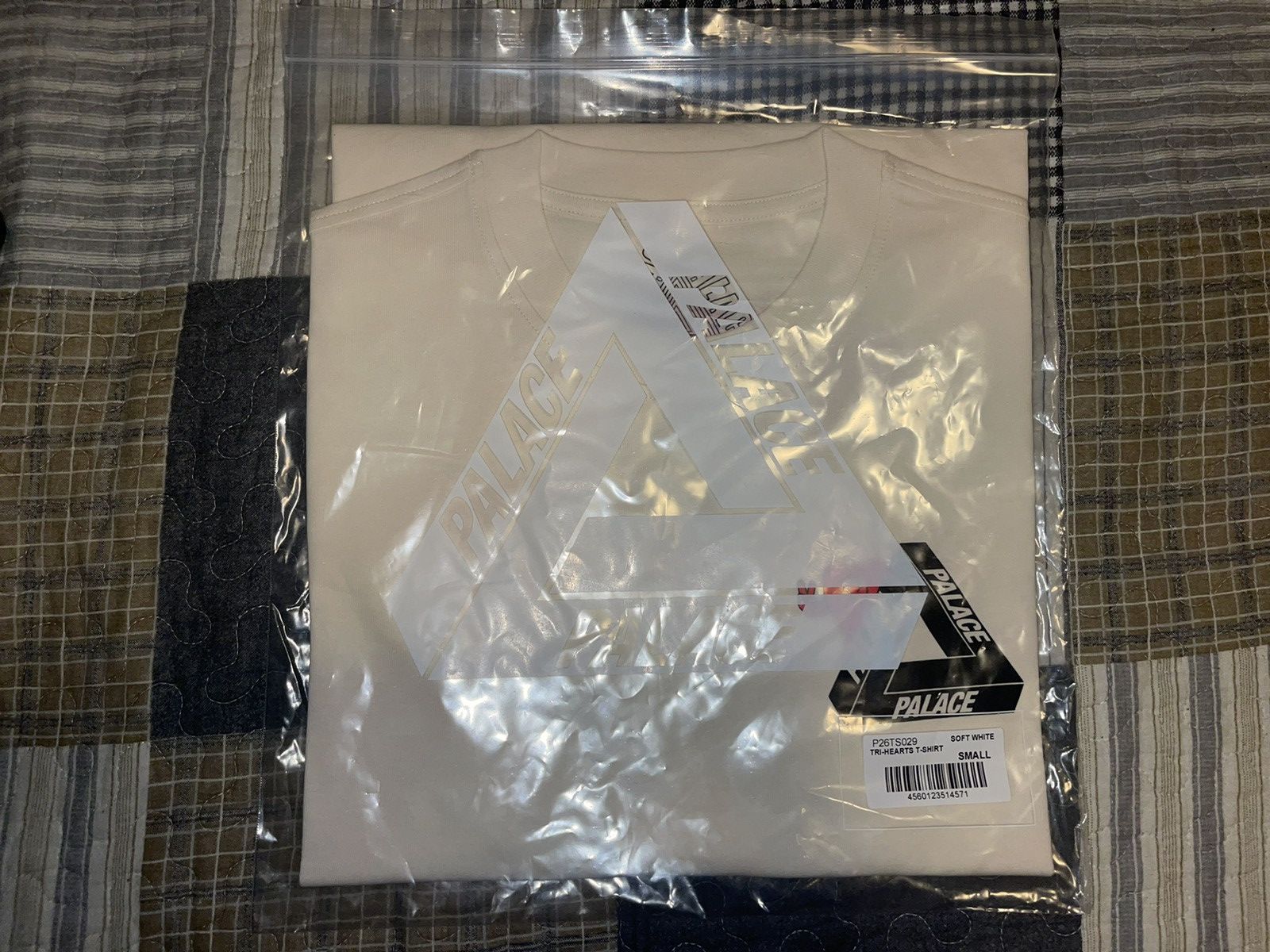 image of Palace Tri-Hearts Trifreg Tee Soft White New In Hand, Men's (Size Small)