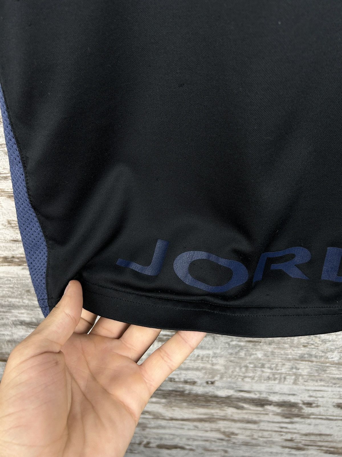 Jordan Brand × Vintage Mens Vintage Jordan centre logo T-shirt tee made in USA y2k Size US L / EU 52-54 / 3 - 13 Thumbnail