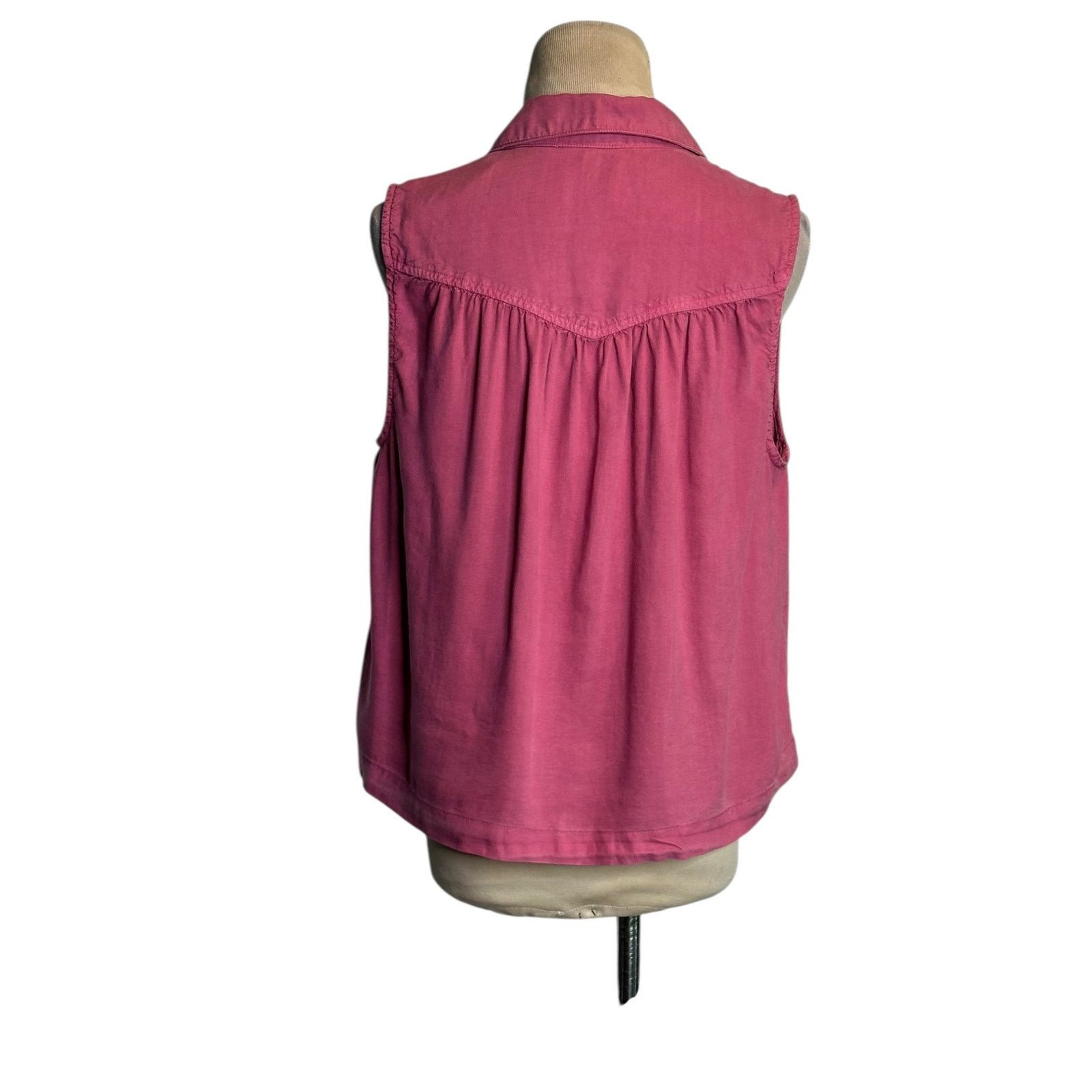Bella Dahl Bella Dahl pink sleeveless buttoned blouse size small Size S / US 4 / IT 40 - 9 Thumbnail