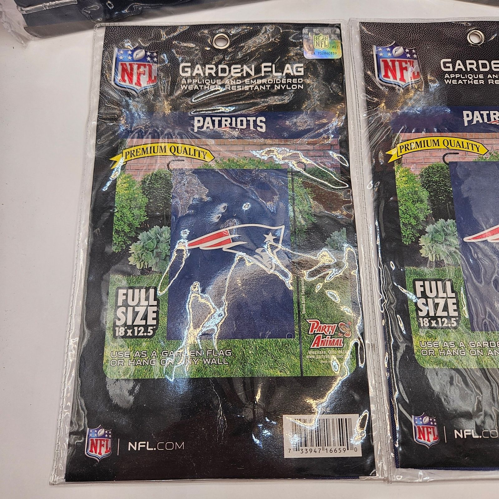 NFL NFL (2)YOUTH GAITER SCARF +(2)PATRIOT GARDEN FLAG NWT Size ONE SIZE - 2 Thumbnail
