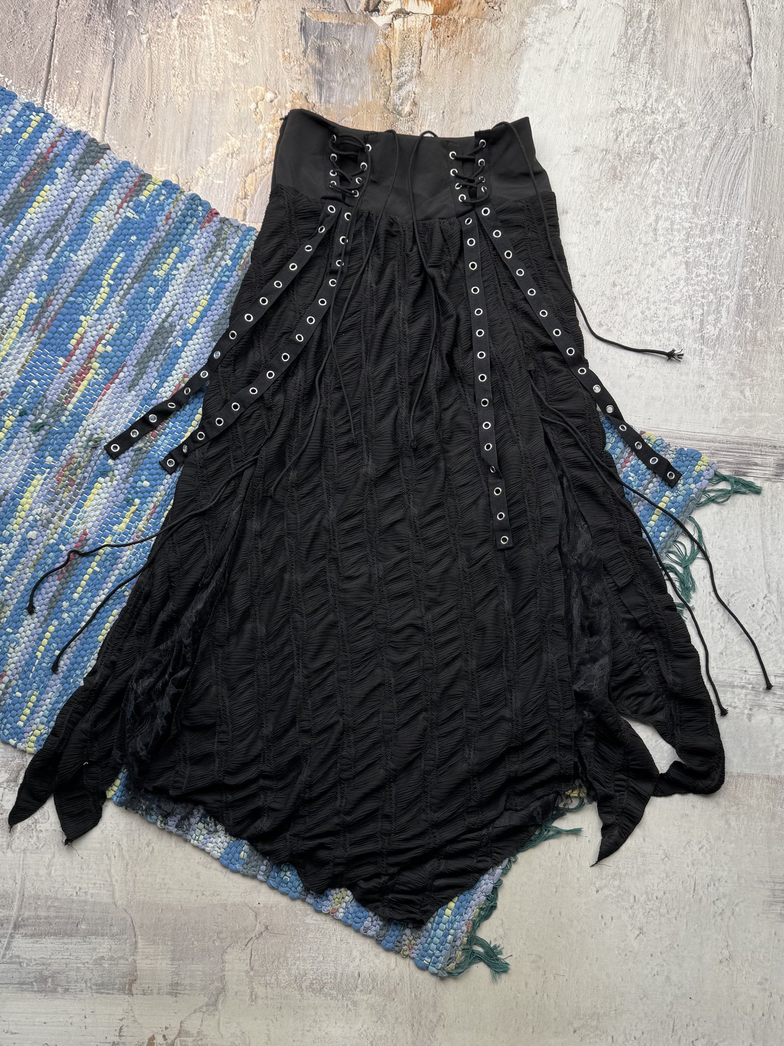 Vintage Vintage Goth Flare Skirt With Bondage A671(211)D15 Size 27" / US 4 / IT 40 - 1 Thumbnail