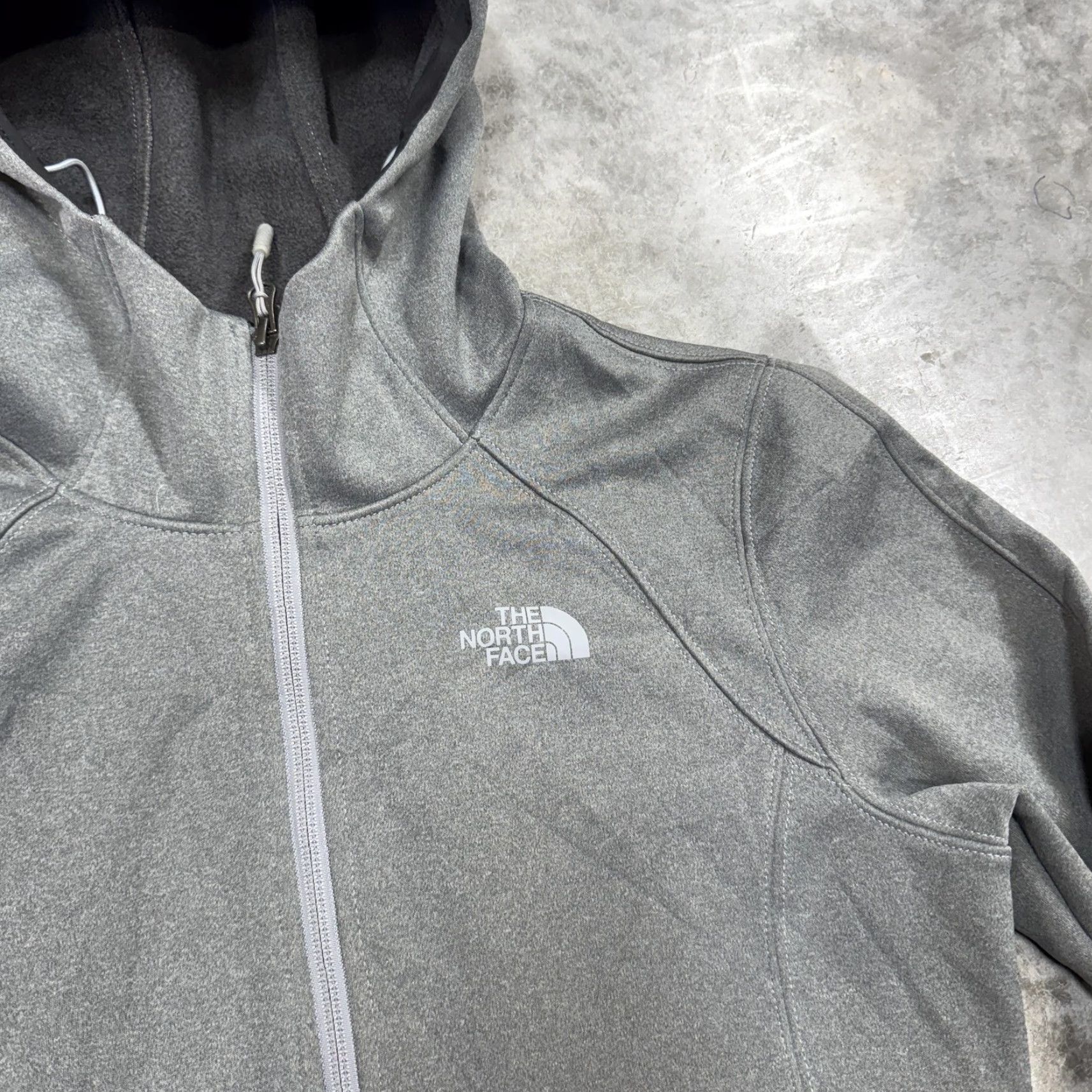 The North Face The North Face Jacket Womens S Gray WindWall Hooded Softshell Zip Pockets Size S / US 4 / IT 40 - 2 Thumbnail