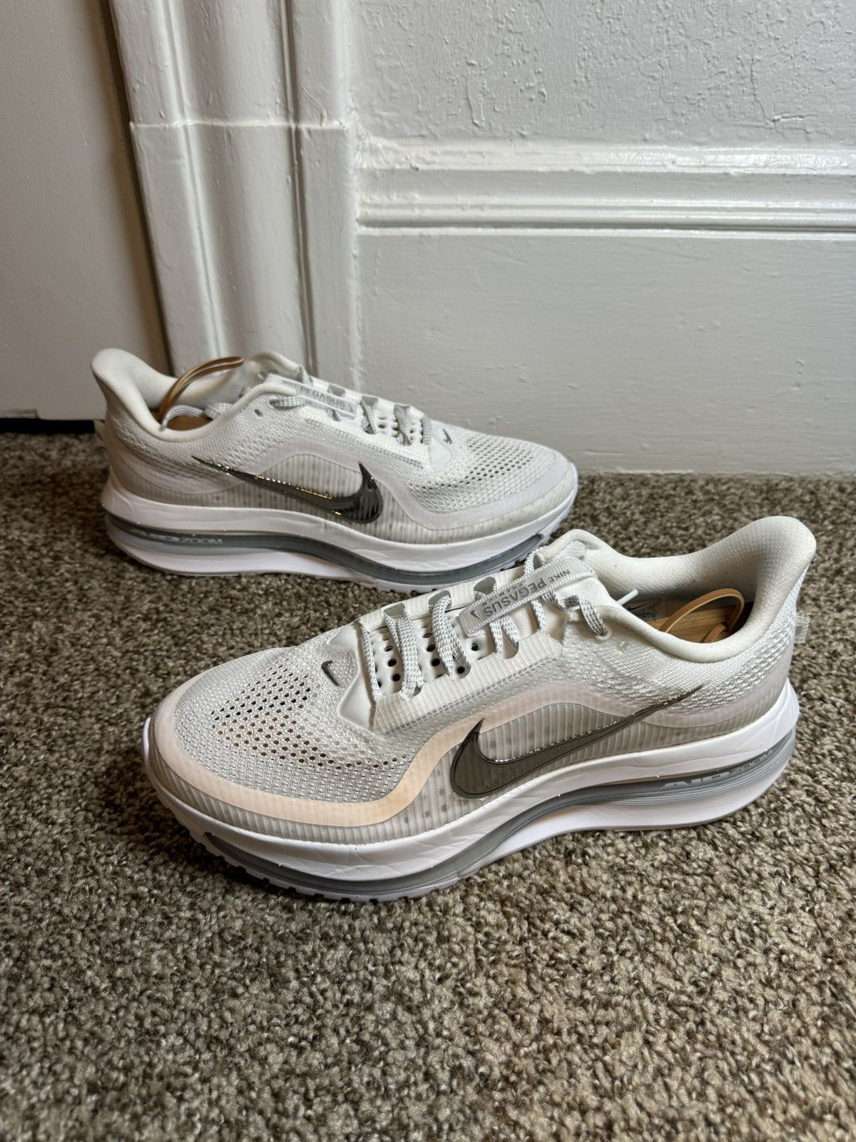 Nike Nike Air Zoom Pegasus Premium Mens Size 10.5 White Silver Size US 10.5 / EU 43-44 - 2 Thumbnail
