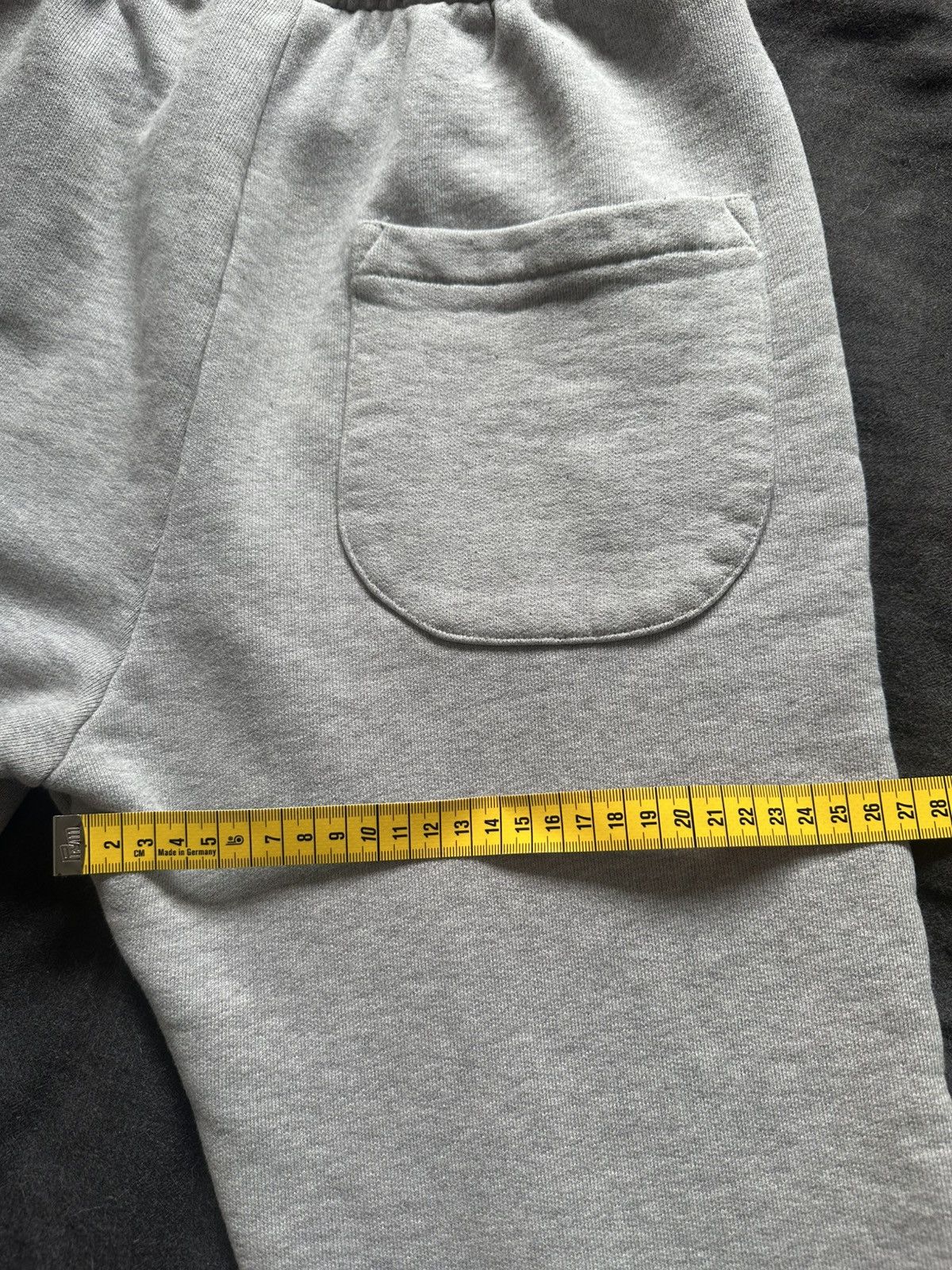 Vetements Vetements X Champion sweatpants “parody logo” Size US 28 / EU 44 - 13 Thumbnail