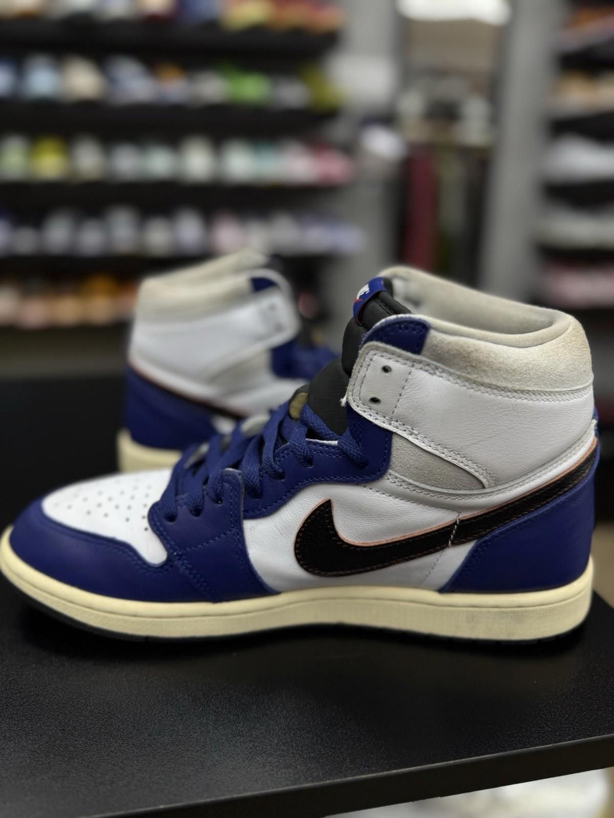 Jordan Brand Size 11 - Air Jordan 1 Retro OG High Rare Air - Deep Royal Size US 11 / EU 44 - 6 Thumbnail