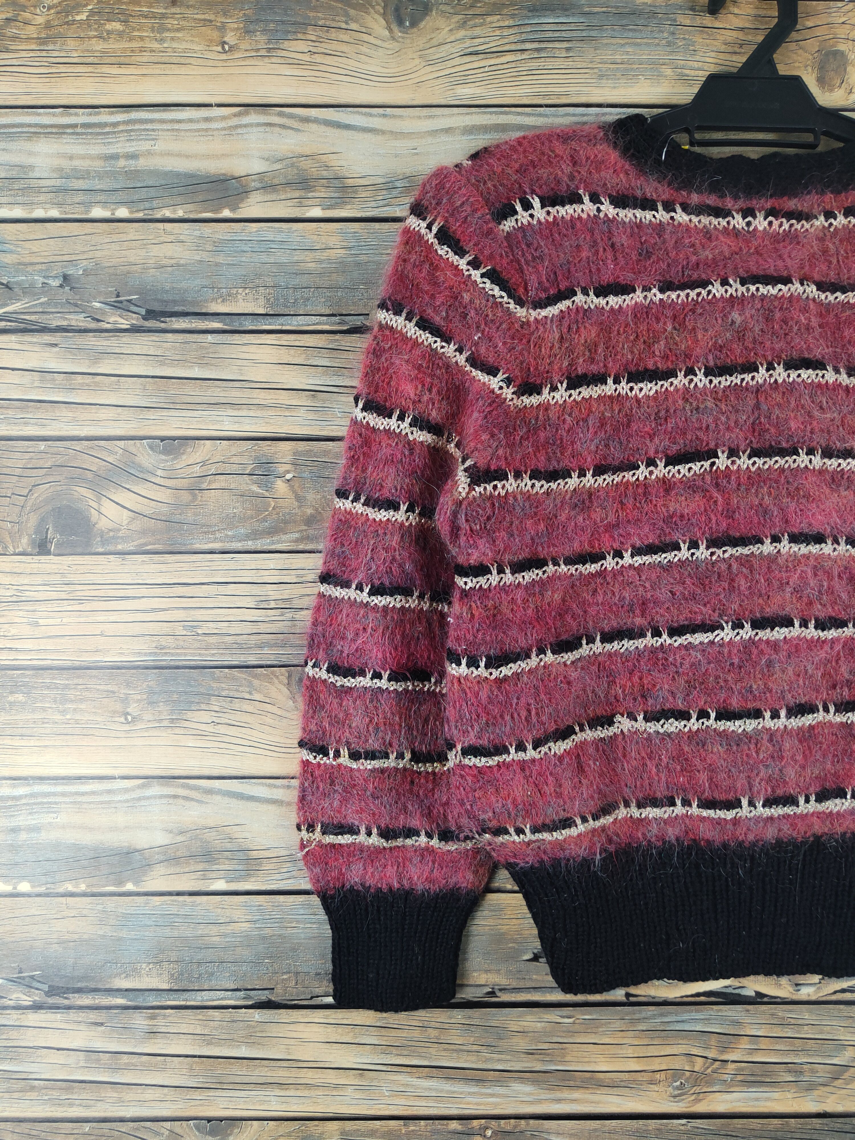 Aran Isles Knitwear Japanese Brand Red Wool Knitwear Crop Tops #W1769 Size S / US 4 / IT 40 - 8 Thumbnail