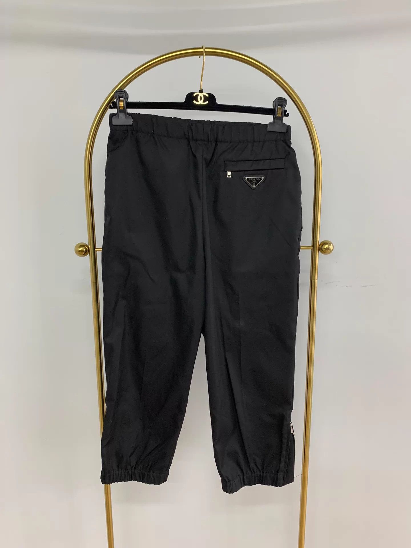Prada Prada Black Triangle Logo Nylon Pants 40 New Size 27" / US 4 / IT 40 - 1 Thumbnail