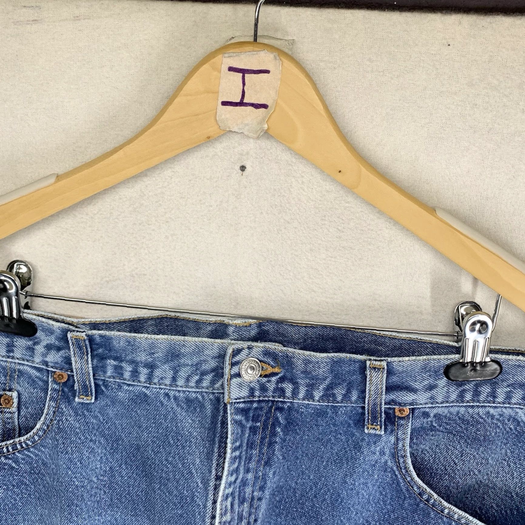Levi's VINTAGE Levi's 505 Jeans Mens 42x30 Regular Fit Straight Leg Blue Denim Y2K Cowboy USA Made Size US 42 / EU 58 - 6 Thumbnail