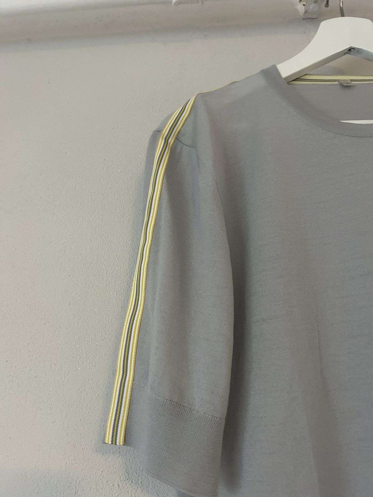 Hermes Hermès Gray Wool T-Shirt with Yellow Stripe Accents - Size L Size US L / EU 52-54 / 3 - 3 Thumbnail