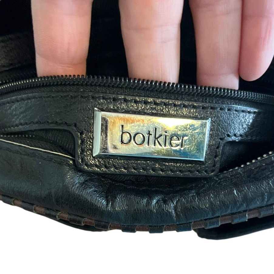 Vintage Botkier black leather crossbody bag brown trim Flap closure Size ONE SIZE - 6 Thumbnail