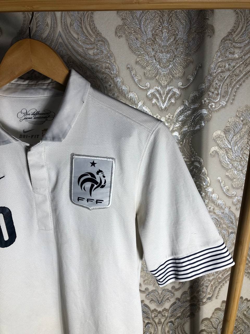 Nike VINTAGE NIKE FRANCE ZIDANE 10 RETRO SOCCER JERSEY Y2K 90s Size US S / EU 44-46 / 1 - 2 Thumbnail