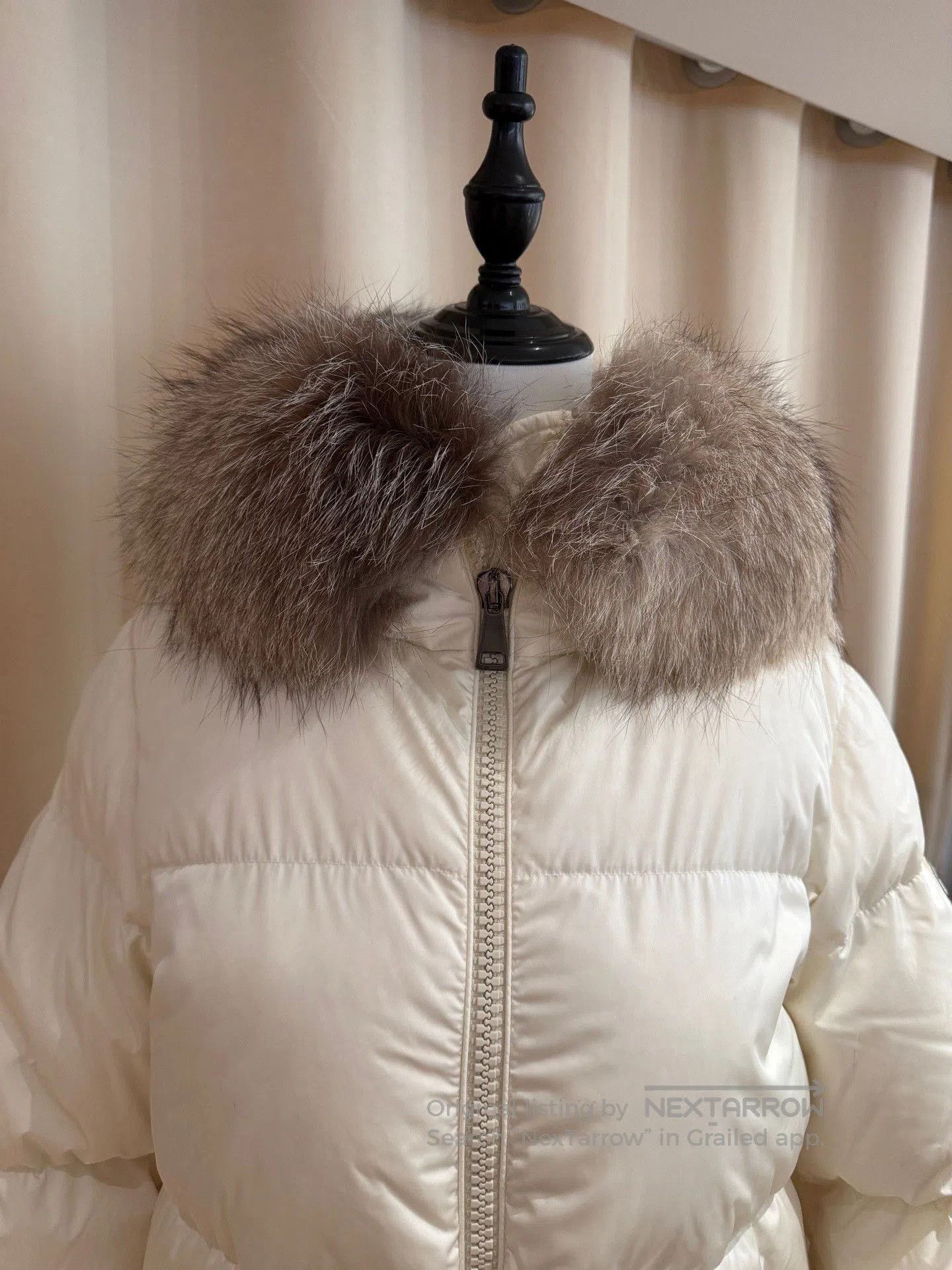 Moncler Moncler Long White Down Jacket. Size XS / US 0-2 / IT 36-38 - 4 Thumbnail