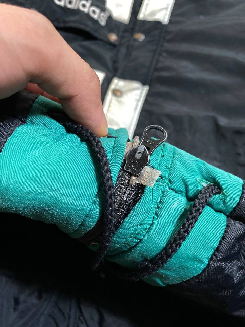 Adidas × Vintage Vintage Adidas 3 Stripes Windbreaker Jacket Size US S / EU 44-46 / 1 - 22 Thumbnail