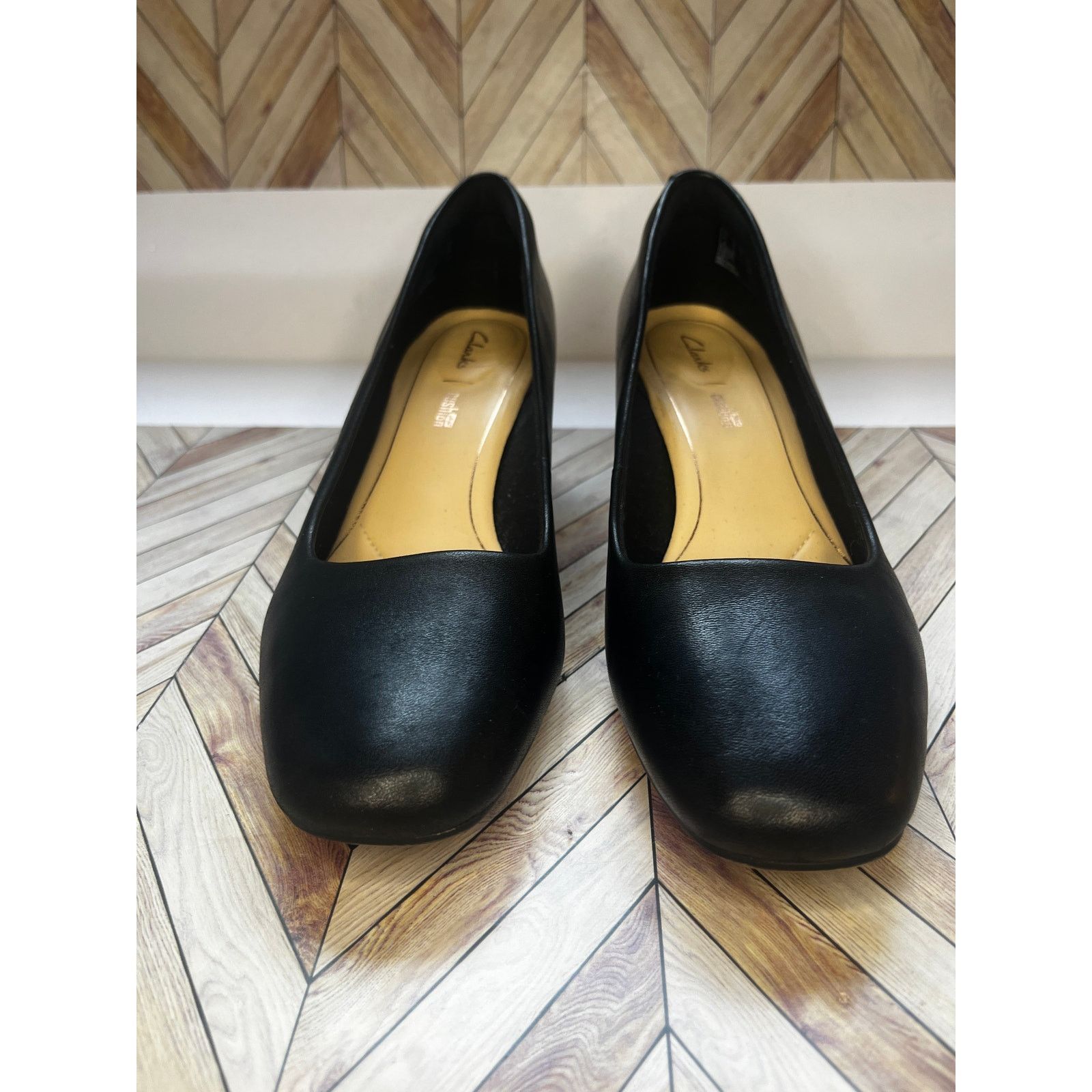 Clarks Clarks Classic Leather Block Heeled Pump Heels Black Sz 8 Size US 8 / IT 38 - 3 Thumbnail
