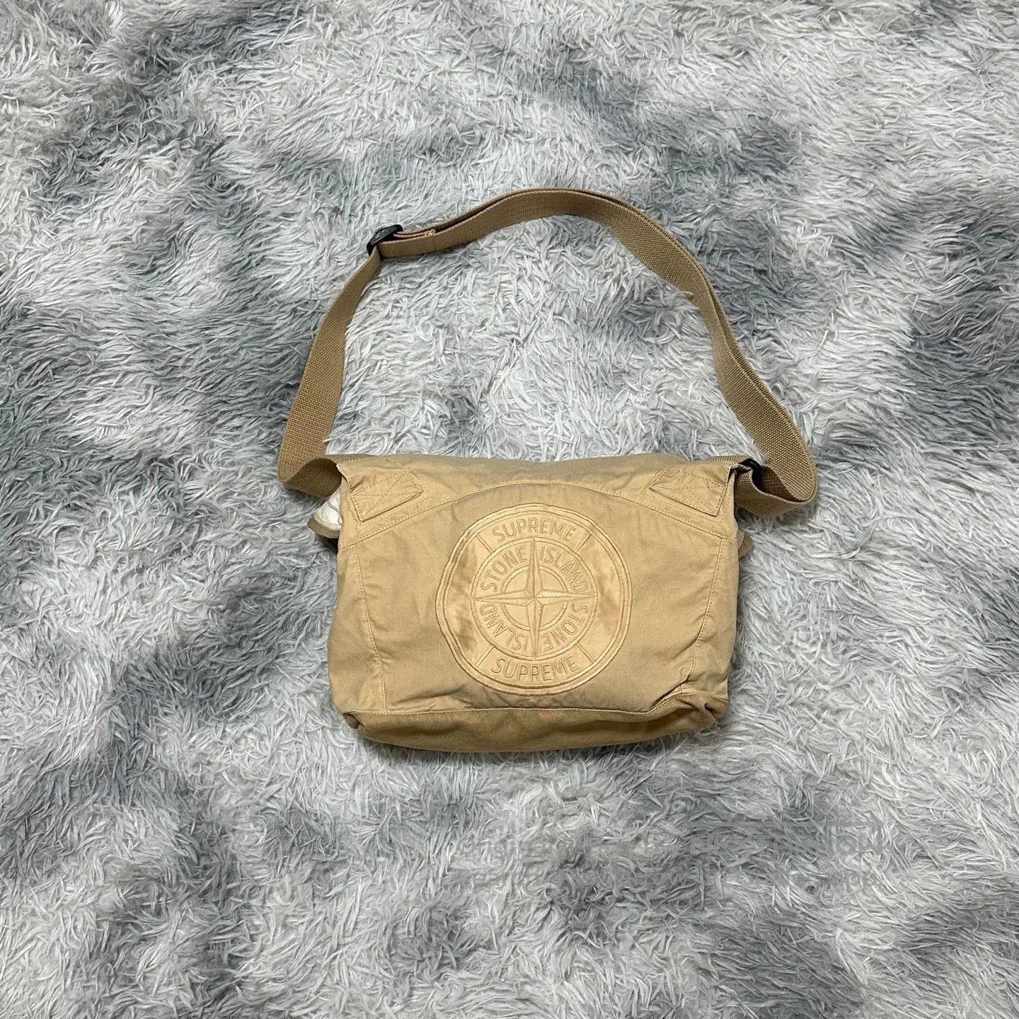 Stone Island Stone Island x Supreme Messenger Bag. Size ONE SIZE - 2 Thumbnail
