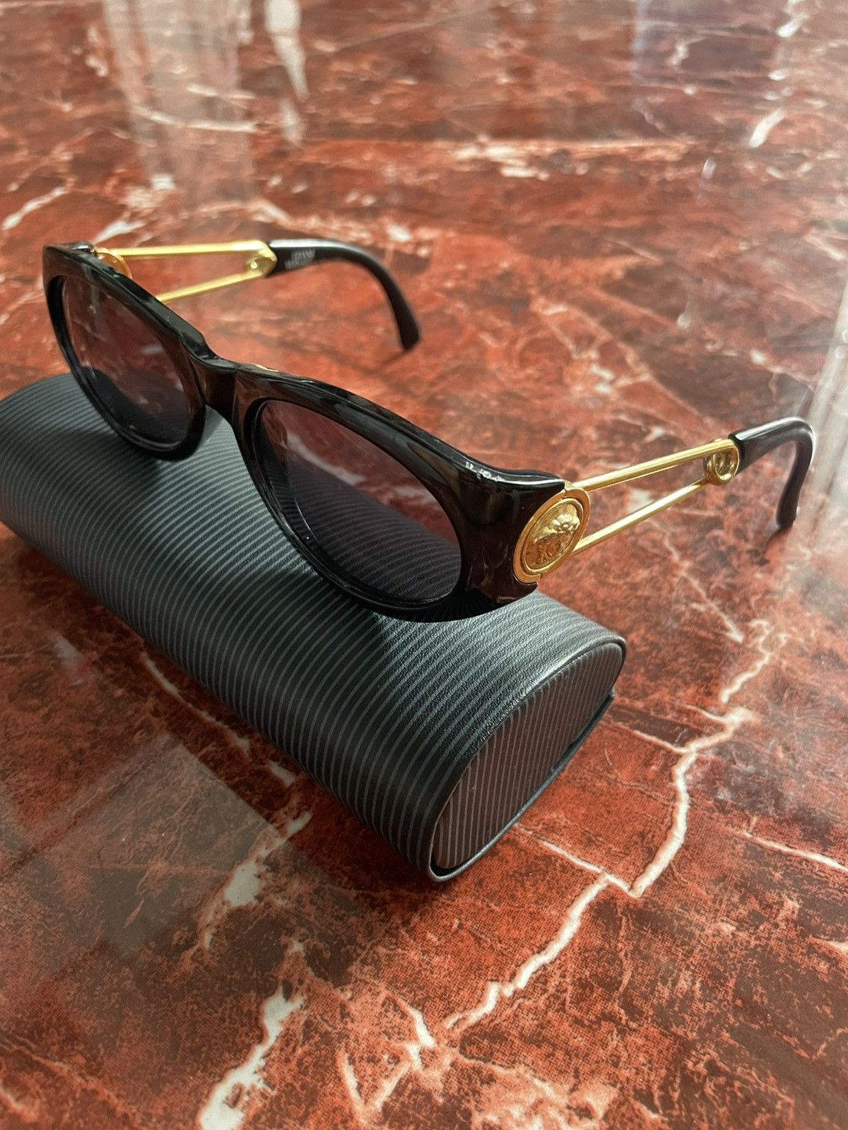 Versace × Vintage Vintage 90s Gianni Versace safety pin sunglasses mod 429 Size ONE SIZE - 2 Thumbnail