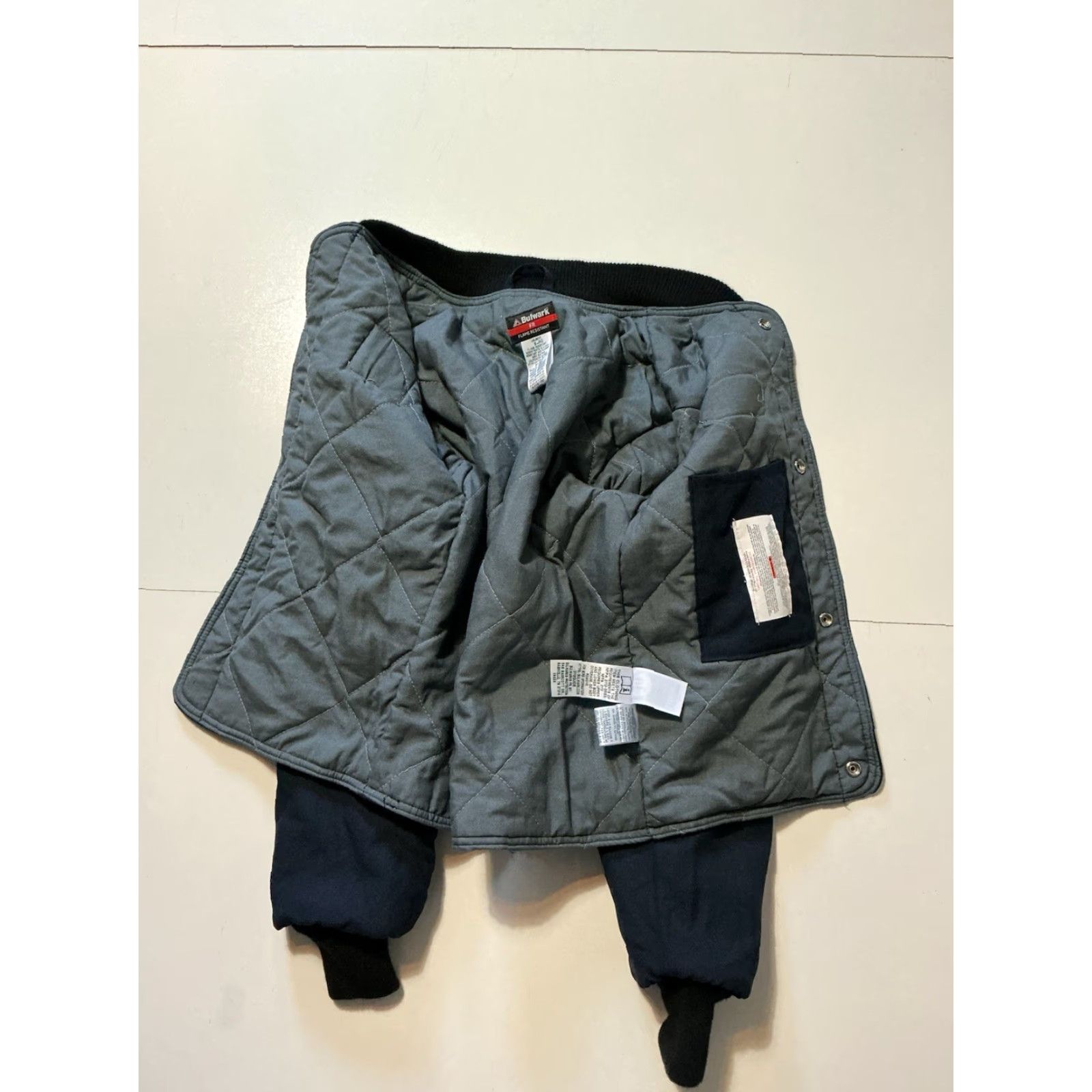 Vintage VINTAGE Bulwark Jacket Nomex IIIA Flame Resistant Chevron Navy Blue Sleeve Liner Size S Mens Blue Jacket Size US S / EU 44-46 / 1 - 3 Thumbnail
