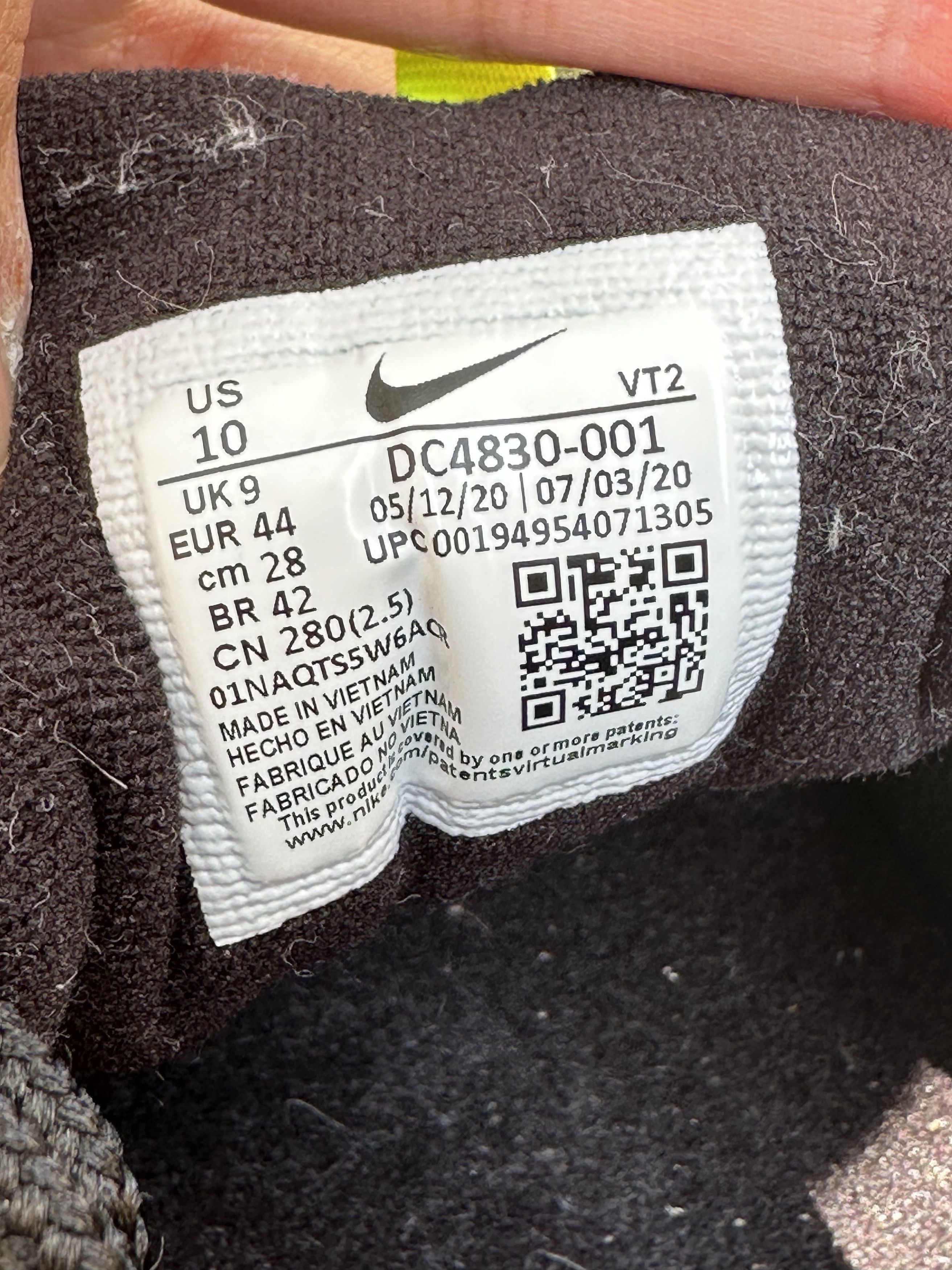 Nike × Undefeated Nike Air Max 97 Undefeated Black Volt Size US 10 / EU 43 - 5 Thumbnail
