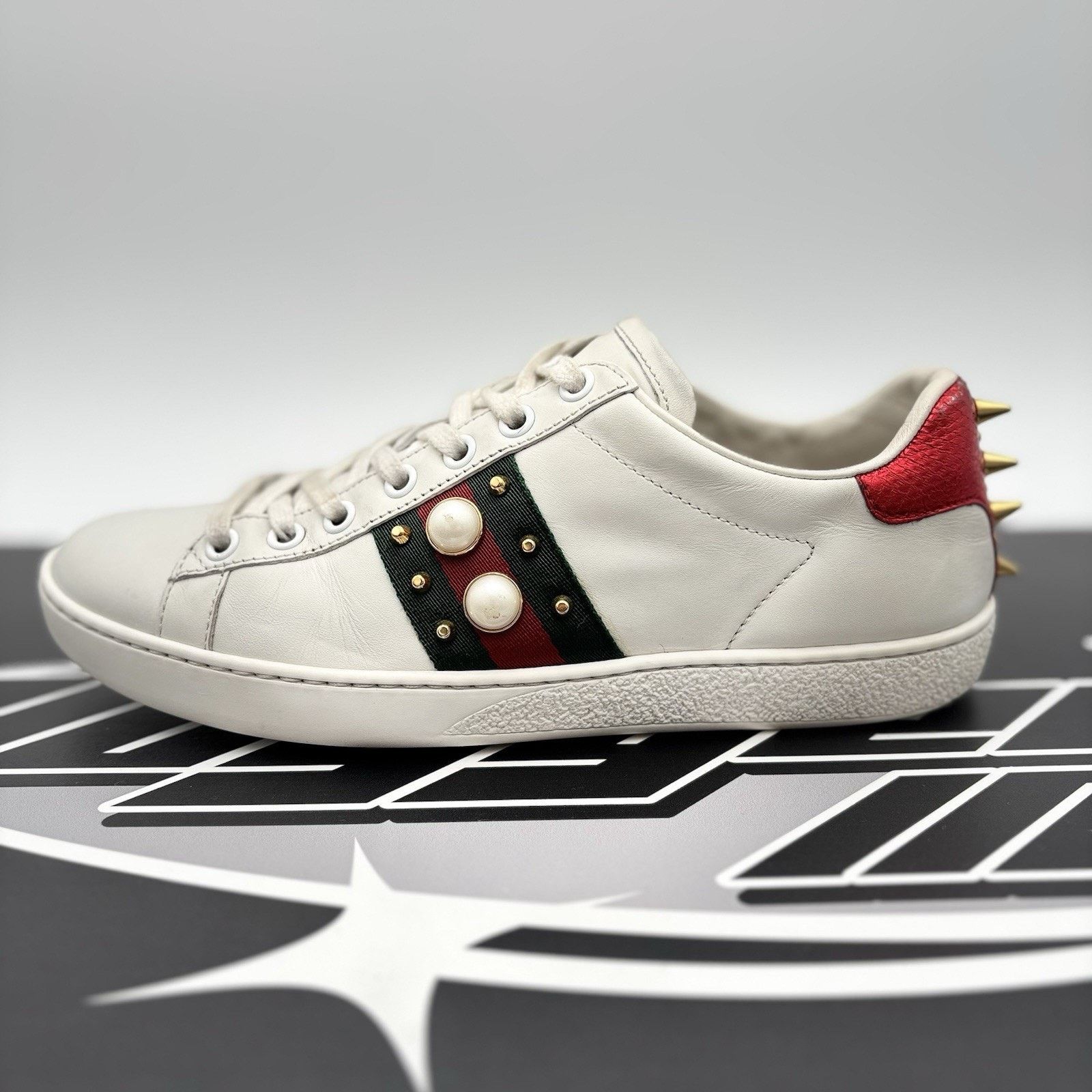 Gucci Gucci Ace Studded ' White, Pearls ' | GREAT CONDITION! Size US 6.5 / EU 39-40 - 11 Thumbnail