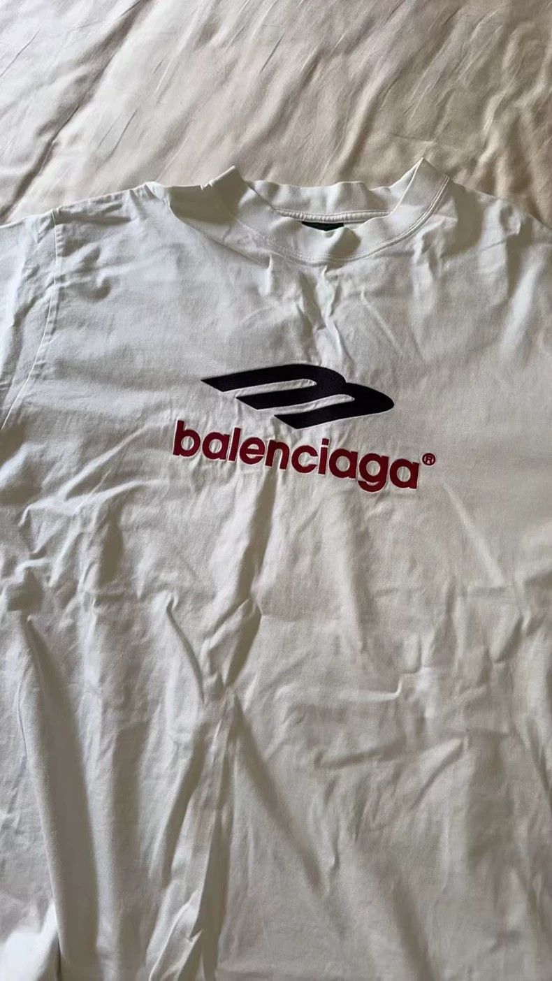 Balenciaga Balenciaga 3 B Logo Embroidered Crew Neck Short Sleeves Size US M / EU 48-50 / 2 - 1 Thumbnail