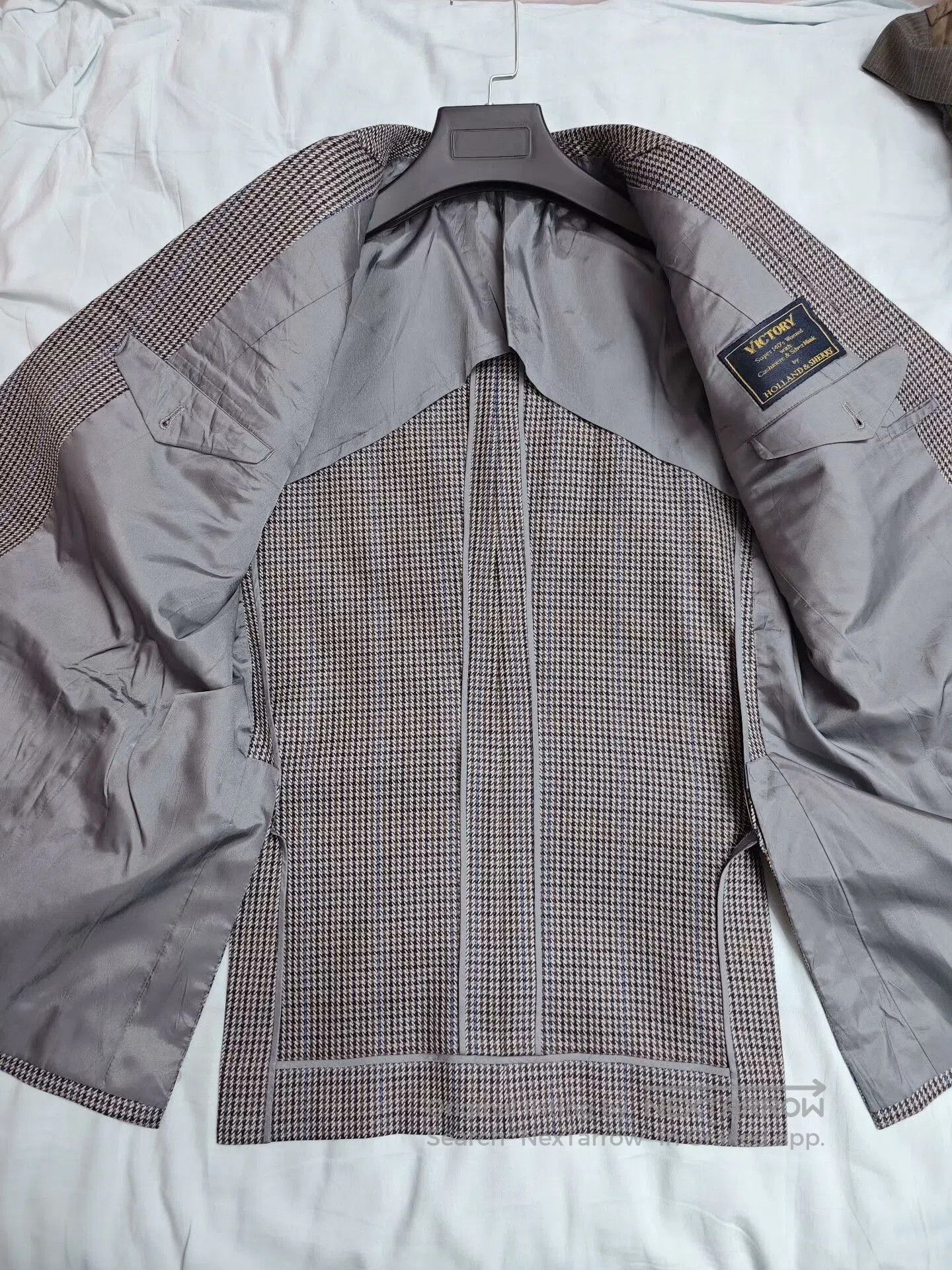 Holland & Sherry Custom Holland Sherry Gray Houndstooth Suit. Size US M / EU 48-50 / 2 - 6 Thumbnail