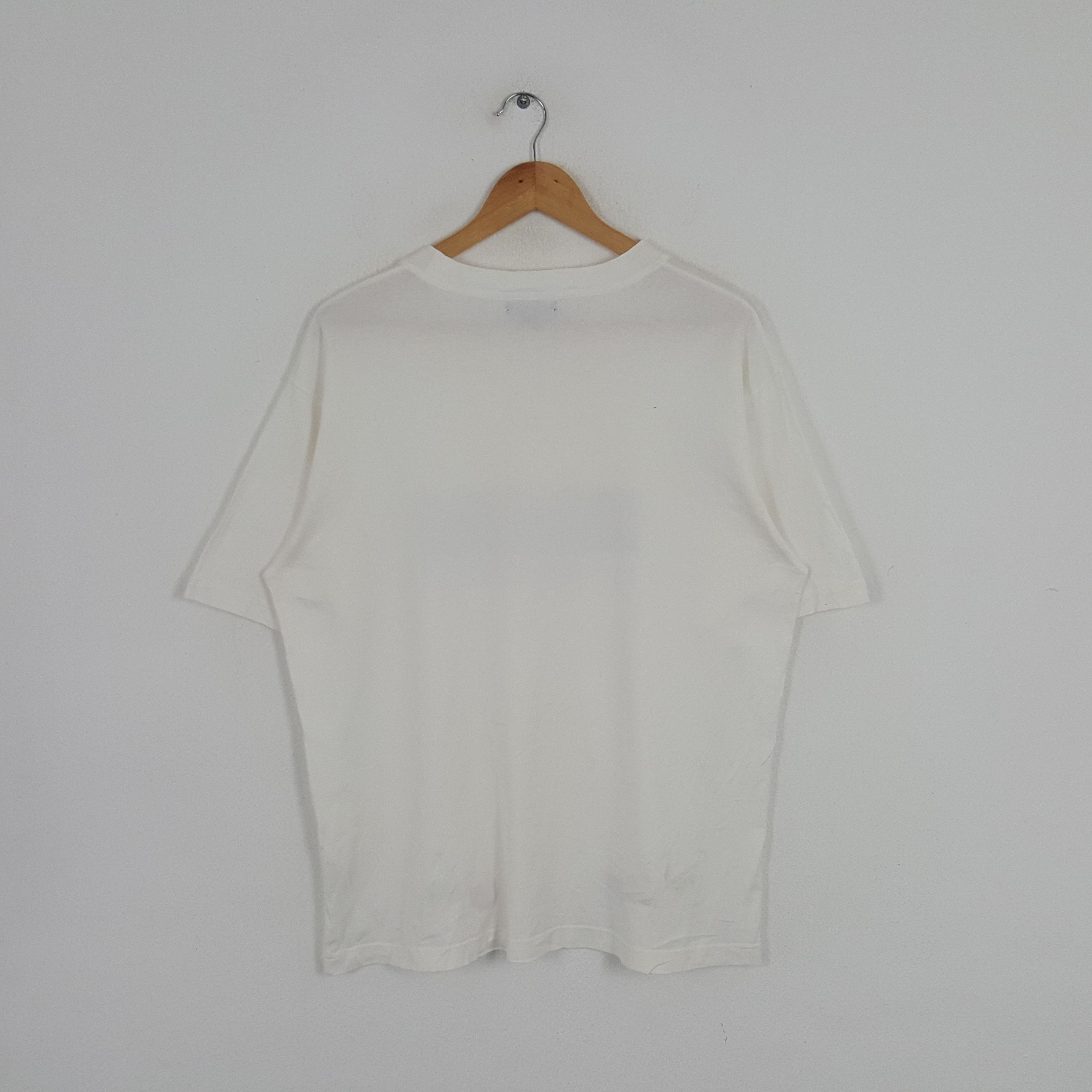 Burberry × Vintage Vintage Burberry London Logo Style Tshirt Size US M / EU 48-50 / 2 - 3 Thumbnail
