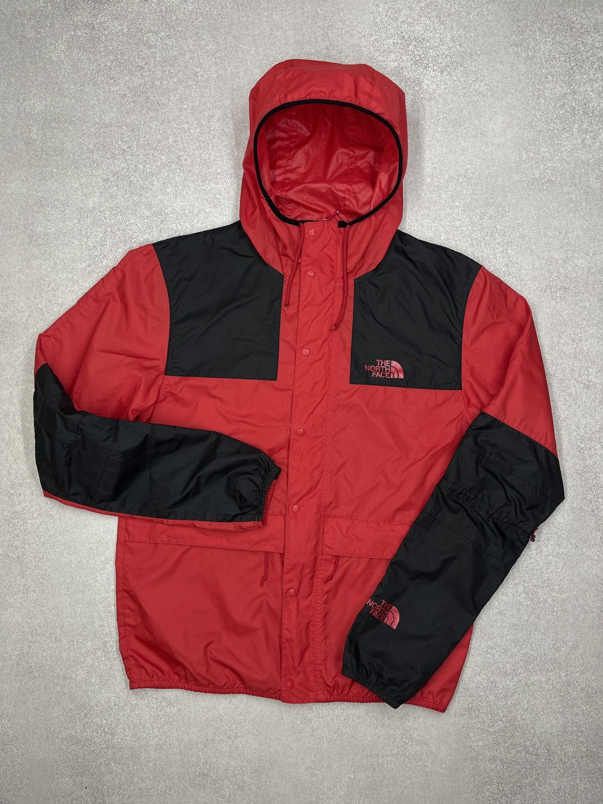 The North Face The North Face Mountain Raincoat Red/Black Outdoor Gorpcore Size US M / EU 48-50 / 2 - 2 Thumbnail