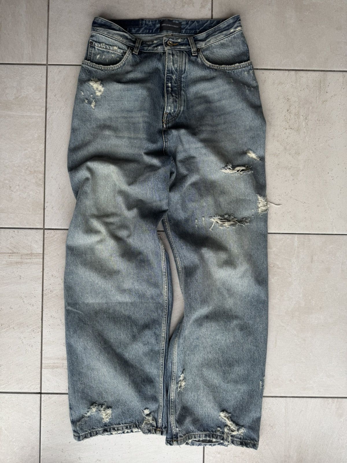 Balenciaga Balenciaga Super Destroyed Denim Size US 32 / EU 48 - 1 Thumbnail