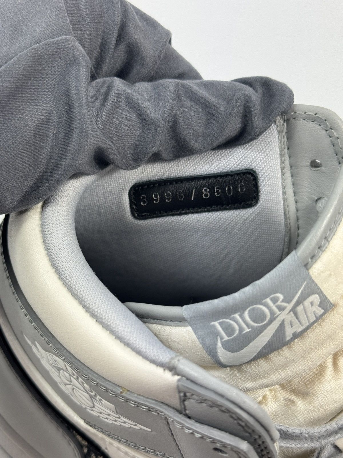 Dior × Jordan Brand AIR DIOR HIGH TOP SNEAKERS Size US 9.5 / EU 42-43 - 10 Thumbnail
