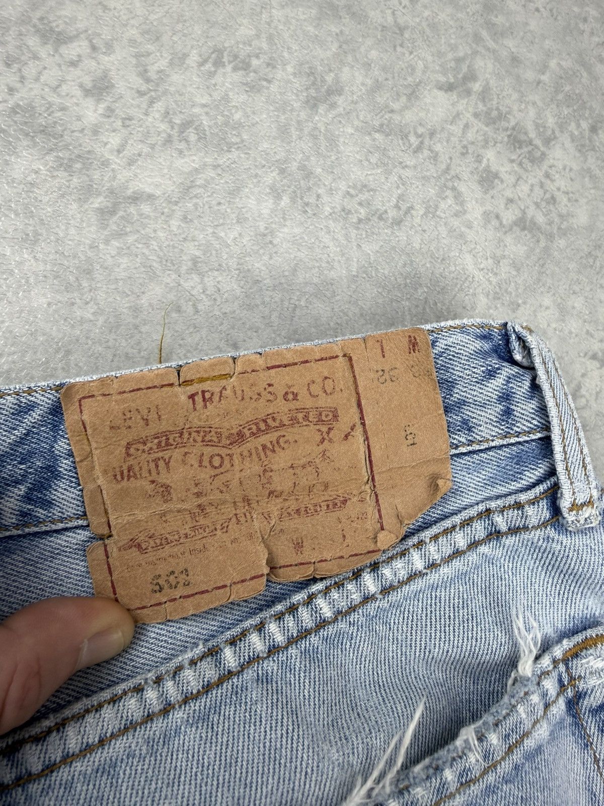 Levi's Vintage Clothing Levi’s 501 Vintage Distressed Jeans Made in France 33x32 Size US 33 - 17 Thumbnail