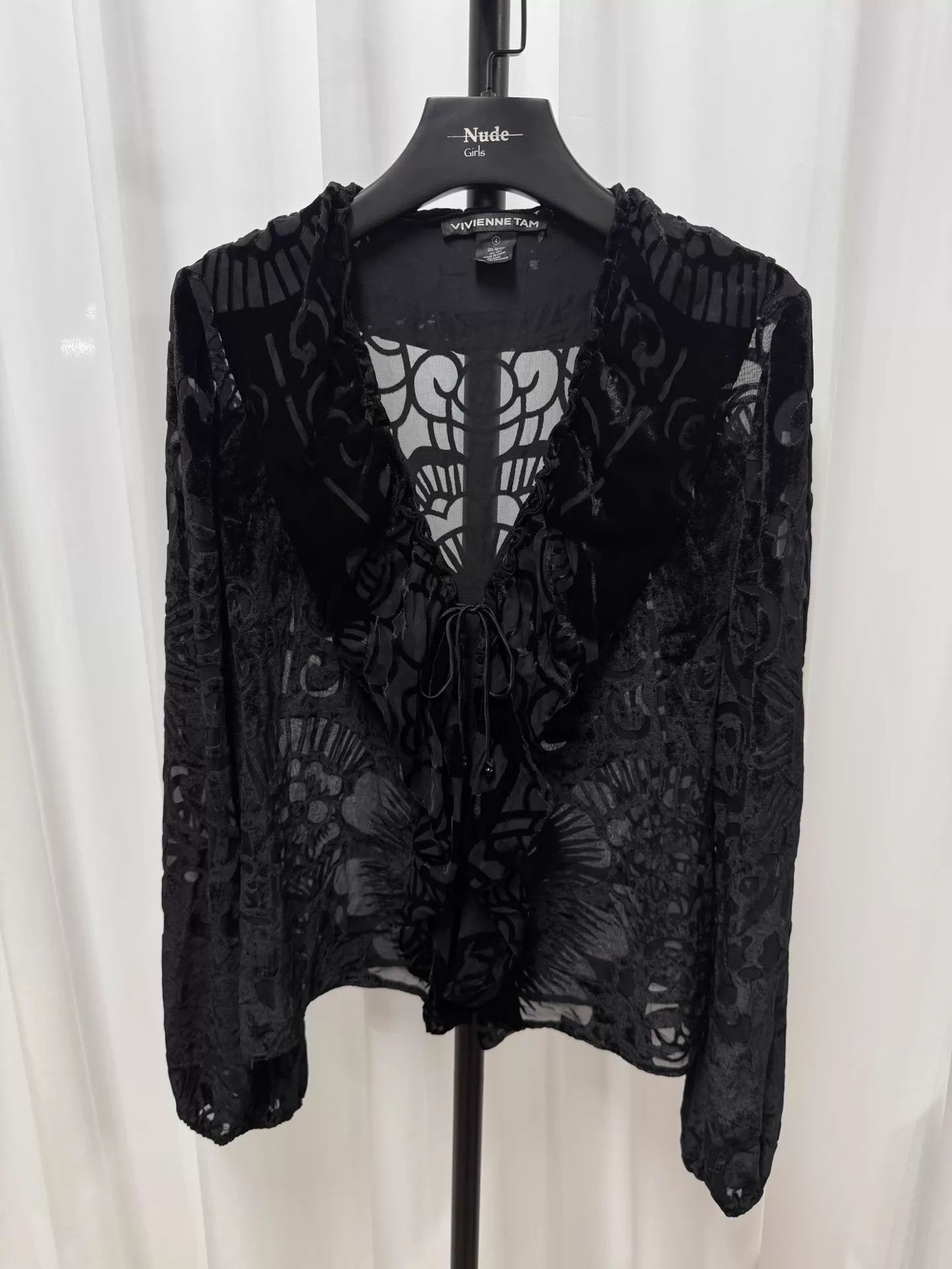 Vivienne Tam Vivienne Tam Black Long-Sleeve Lace Top 4 Size S / US 4 / IT 40 - 1 Thumbnail