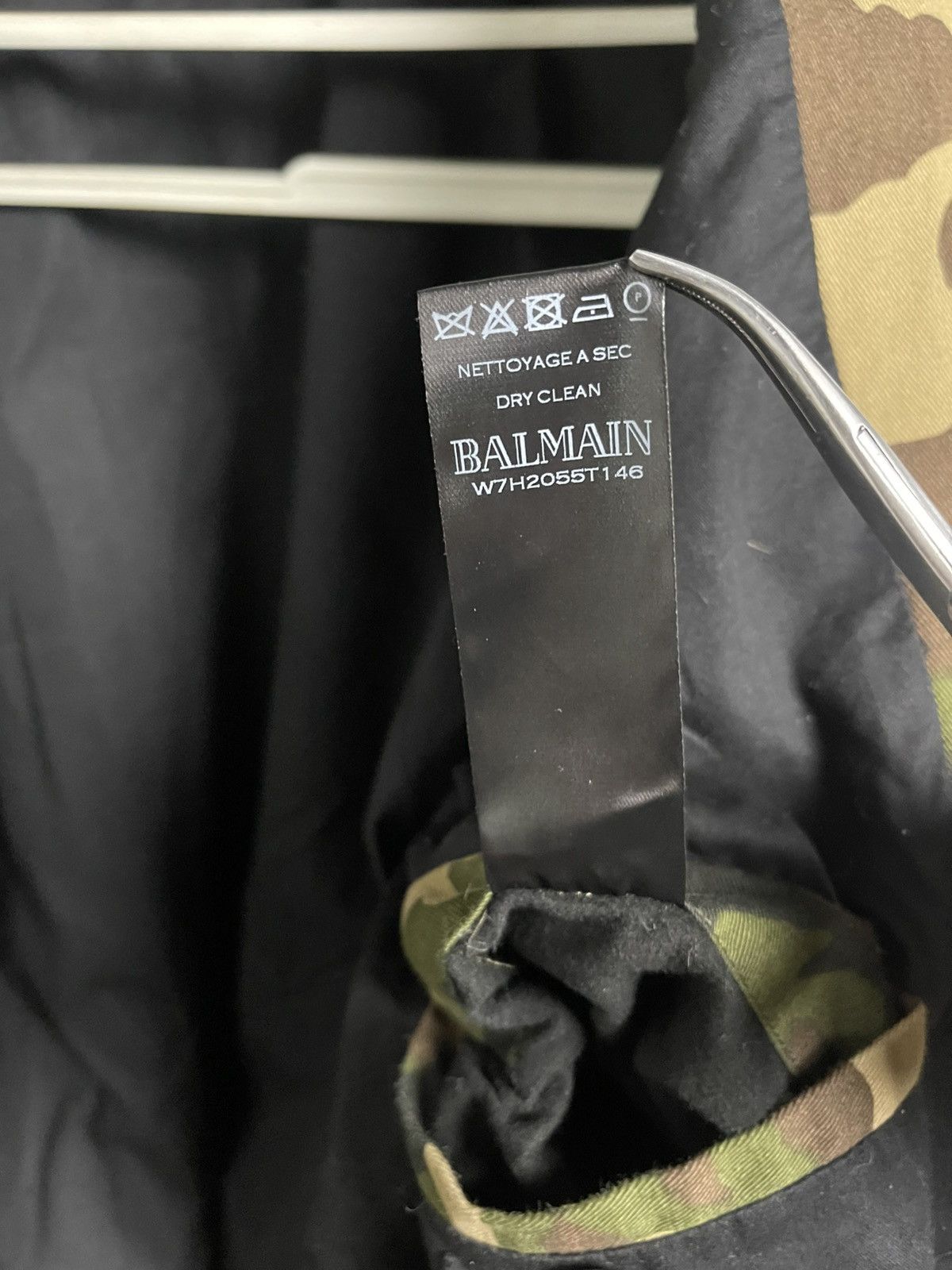 Balmain Runway Fw17 Balmain quilted padded cotton camo bomber jacket Size US M / EU 48-50 / 2 - 13 Thumbnail